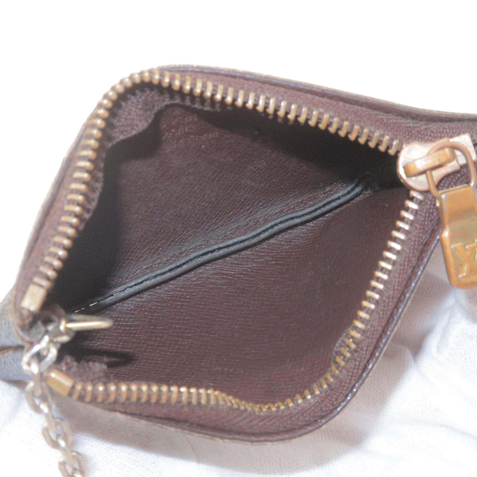 N62658 discount key pouch