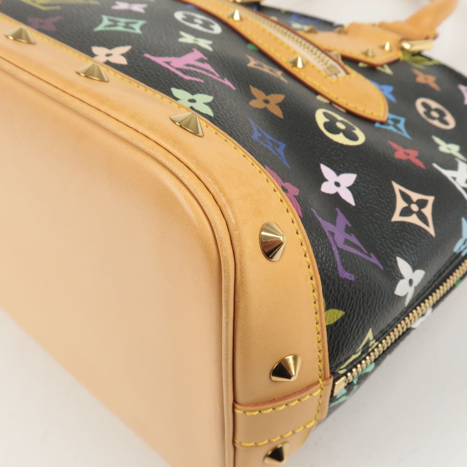Vuitton - Color - Hand - Multi - Alma - M92646 – dct - Monogram - Noir -  Louis - Jaden Smith wearing Louis Vuitton - ep_vintage luxury Store - Bag