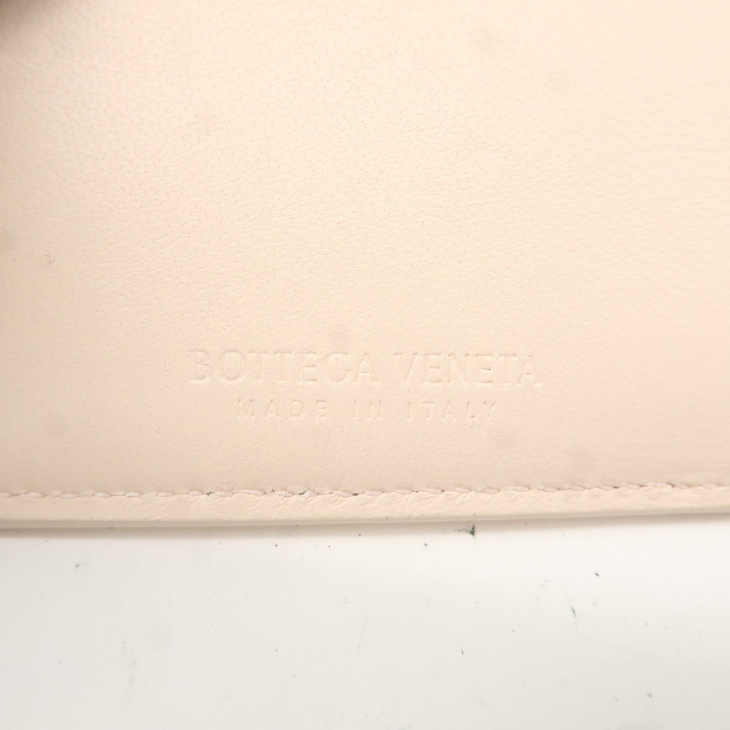 BOTTEGA VENETA Maxi Intrecciato Leather Coin Case Beige 681010