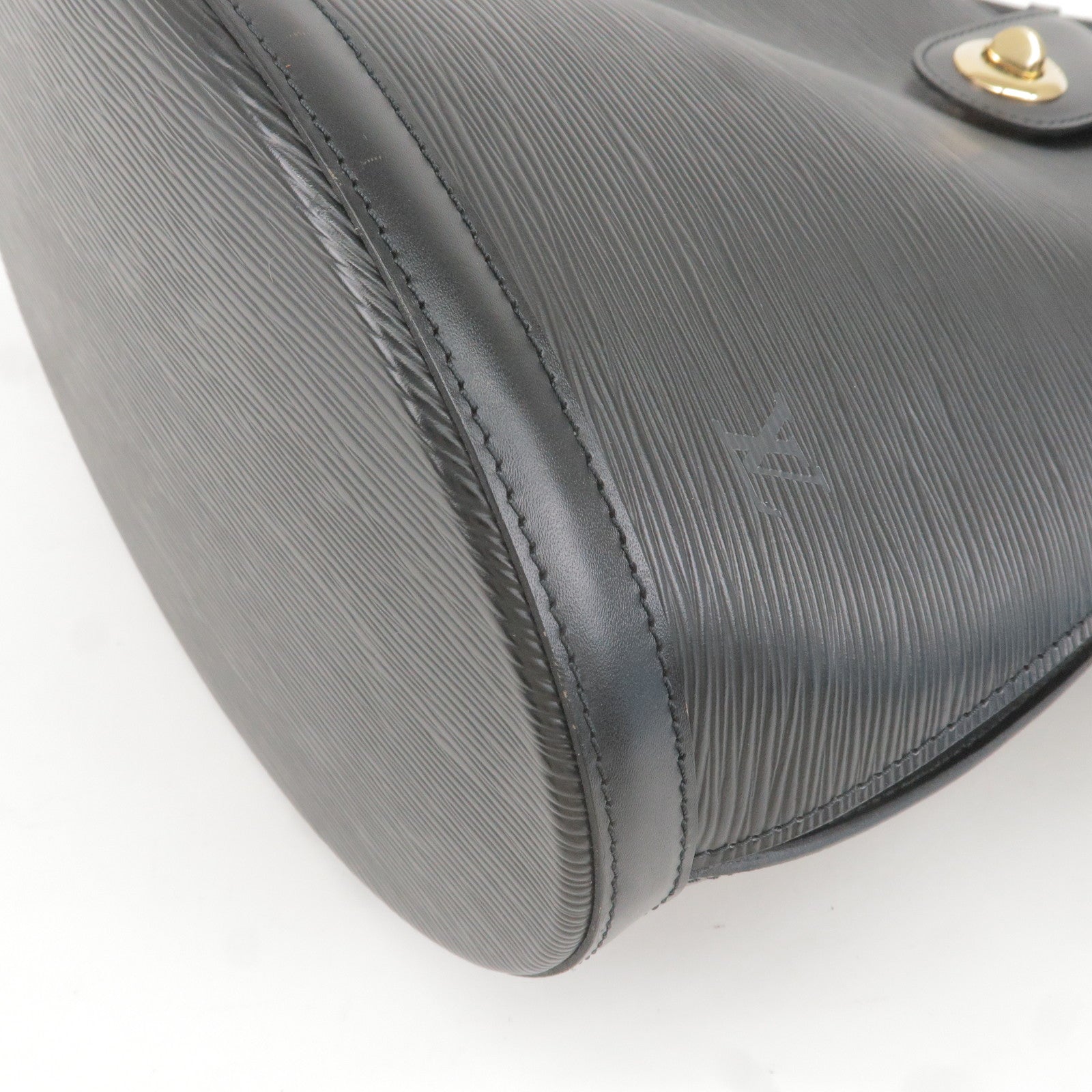 Black Louis Vuitton Epi Cluny Shoulder Bag, Infrastructure-intelligenceShops Revival