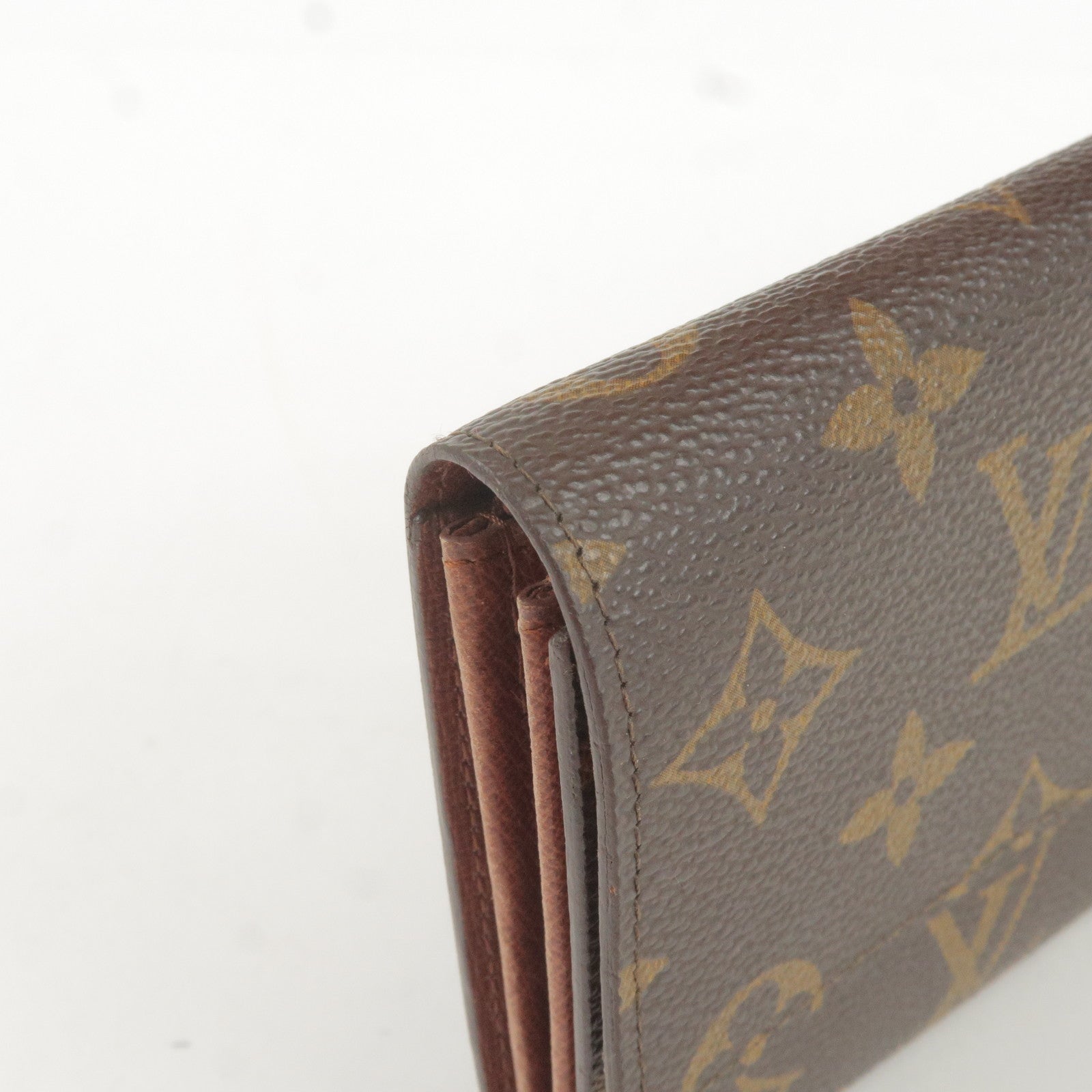 Louis Vuitton Portefeuille Leather Wallet (pre-owned) in Natural