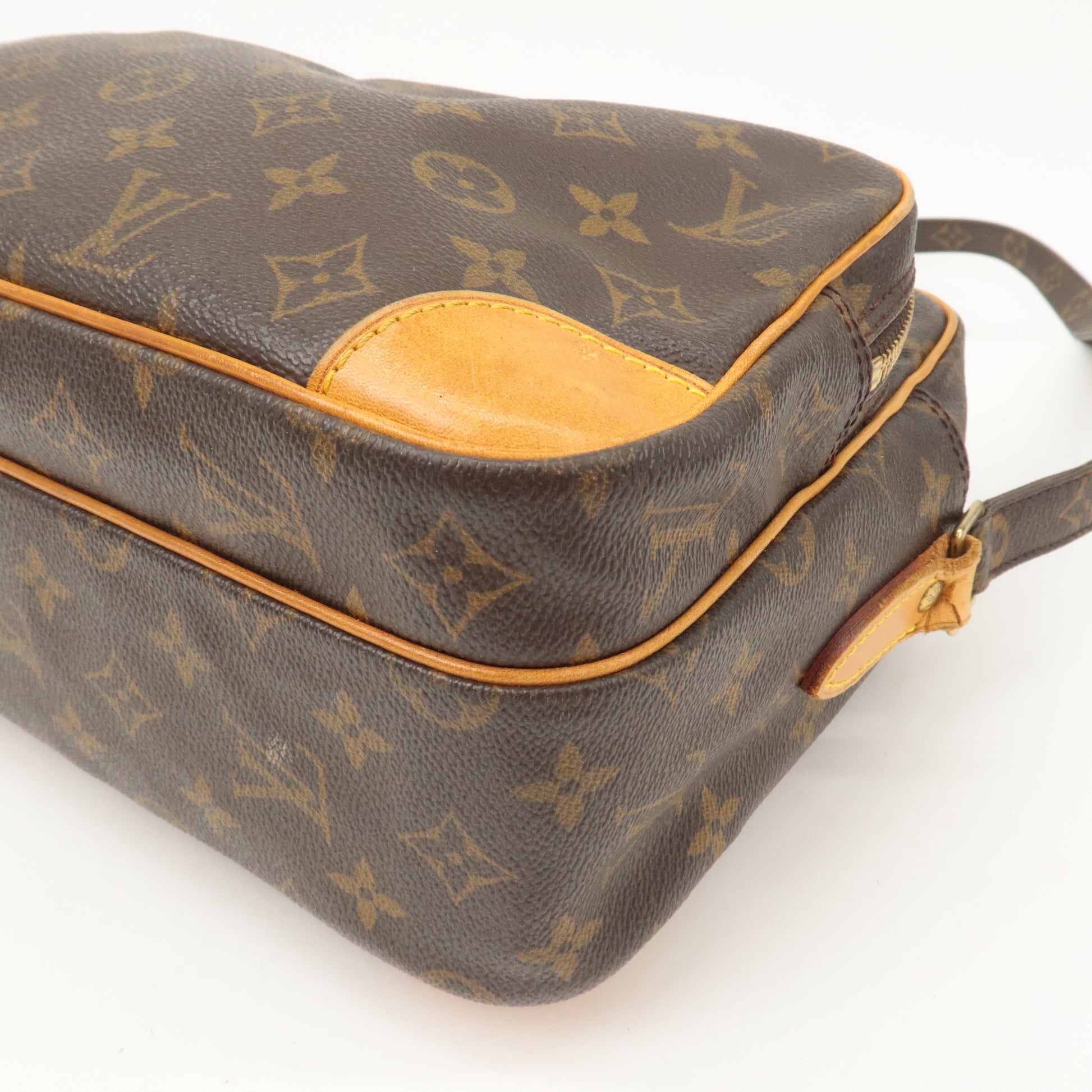 Louis-Vuitton-Monogram-Nile-Shoulder-Bag-Crossbody-Bag-M45244  