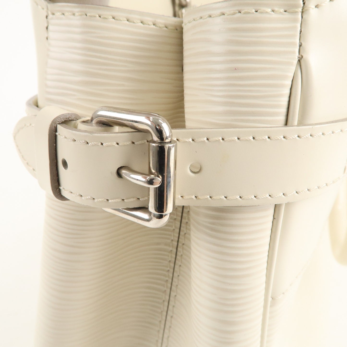 Louis Vuitton, Bags, Louis Vuitton Epi Passy Gm Tote Bag Yvoire White  Leather