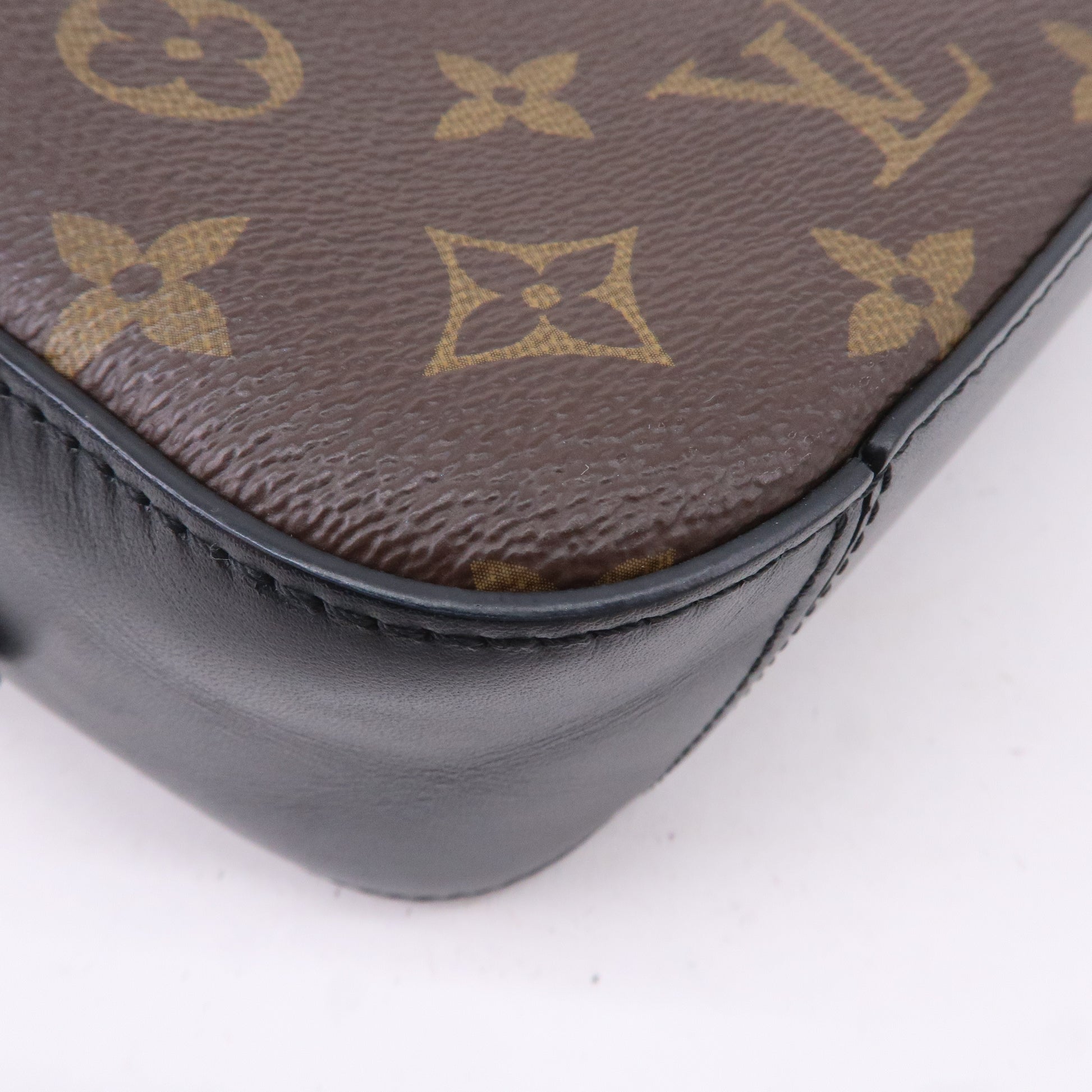 Louis Vuitton Black Calfskin Paris Vendome Luggage Tag - Preloved LV