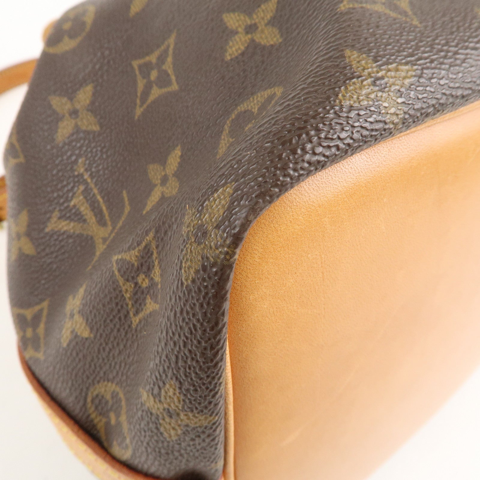 Noe - Louis - Vuitton - Monogram - Bag - Petit - Shoulder - Brown - M42226  – Bolsa de viaje Louis Vuitton Keepall 45 en cuero Epi rojo - Pre-owned  Brown Plastic Louis Vuitton Sungles