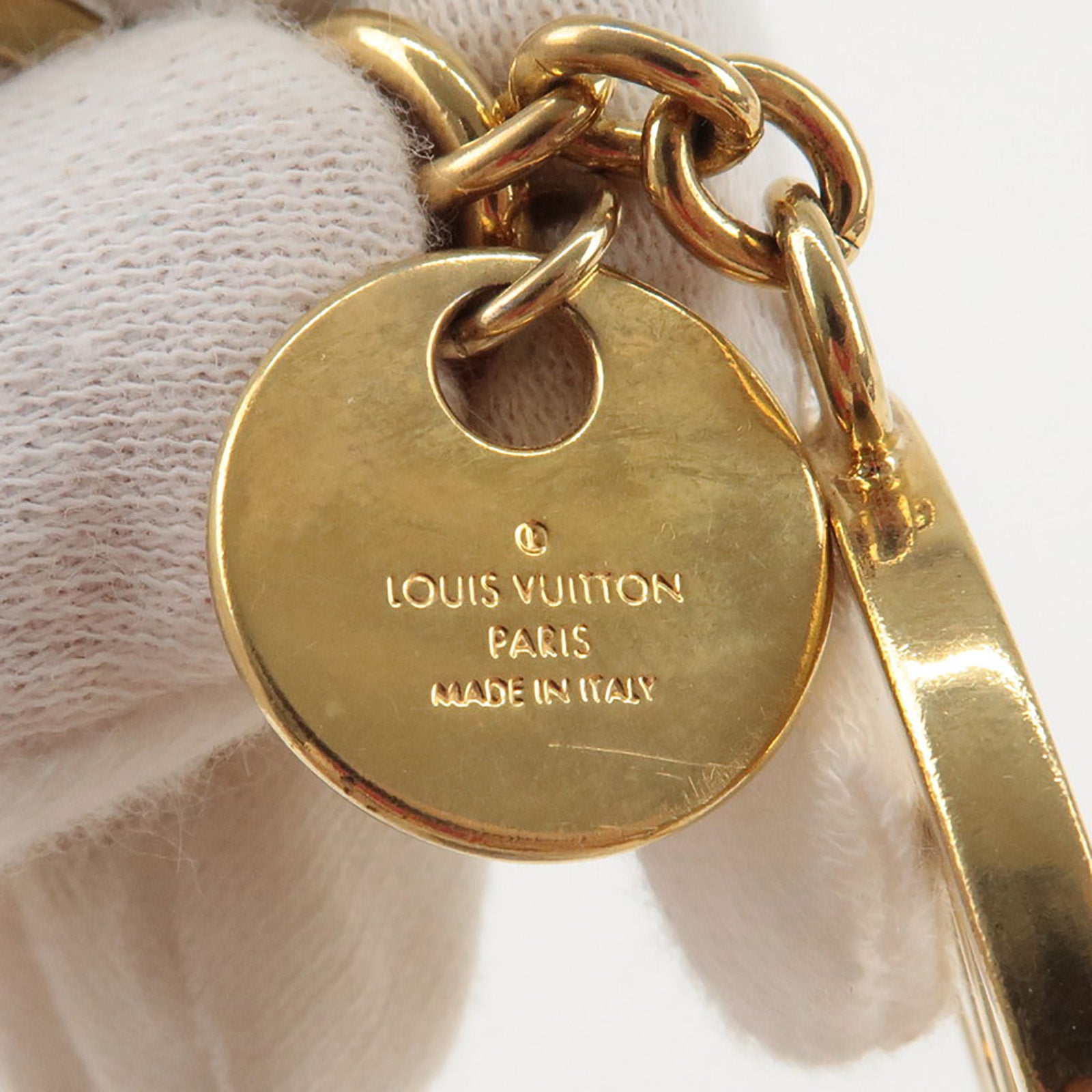 Louis-Vuitton-Bag-Charm-LV-Circle-Key-Chain-Key-Charm-Gold-M68000 –  dct-ep_vintage luxury Store