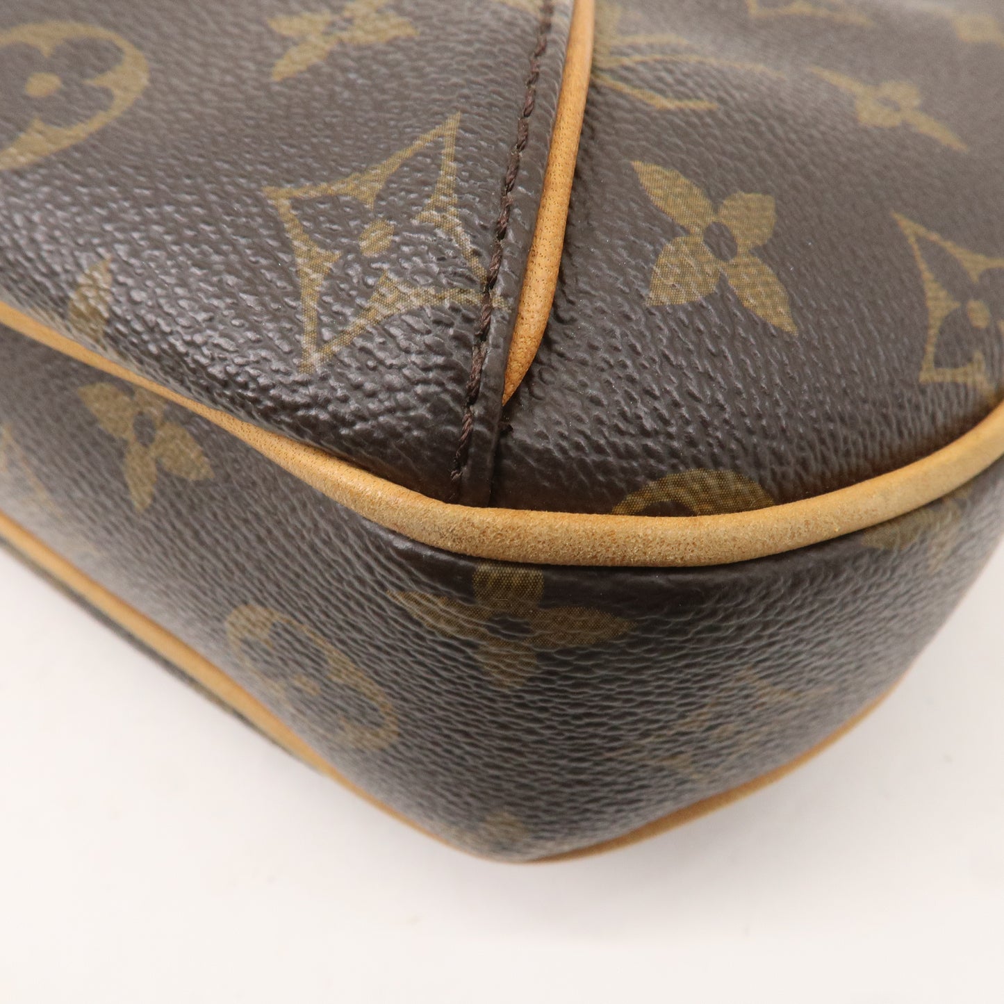 Louis Vuitton Monogram Thames PM Shoulder Bag Brown M56384