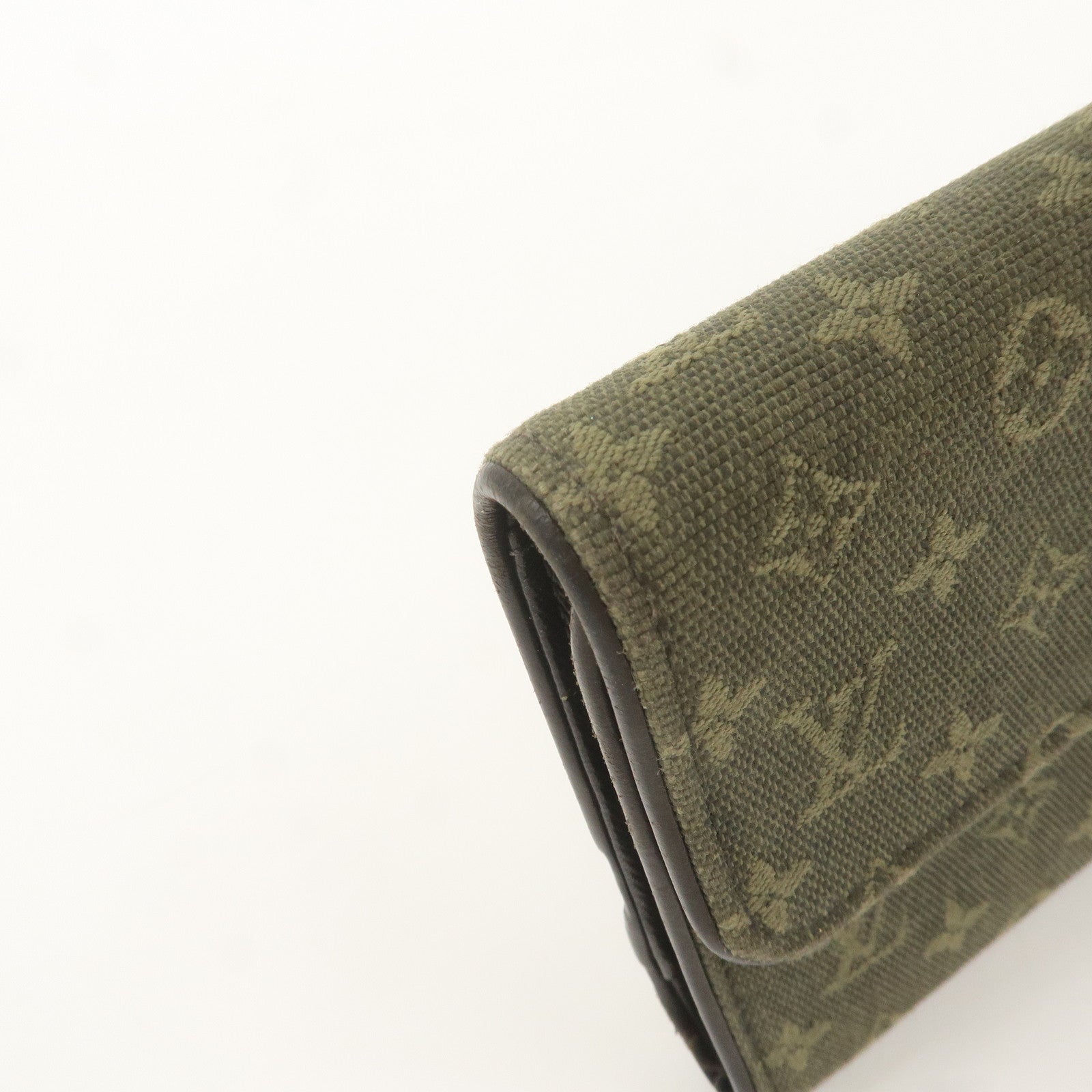 Louis Vuitton Mini Monogram Porte Trezol International M92443