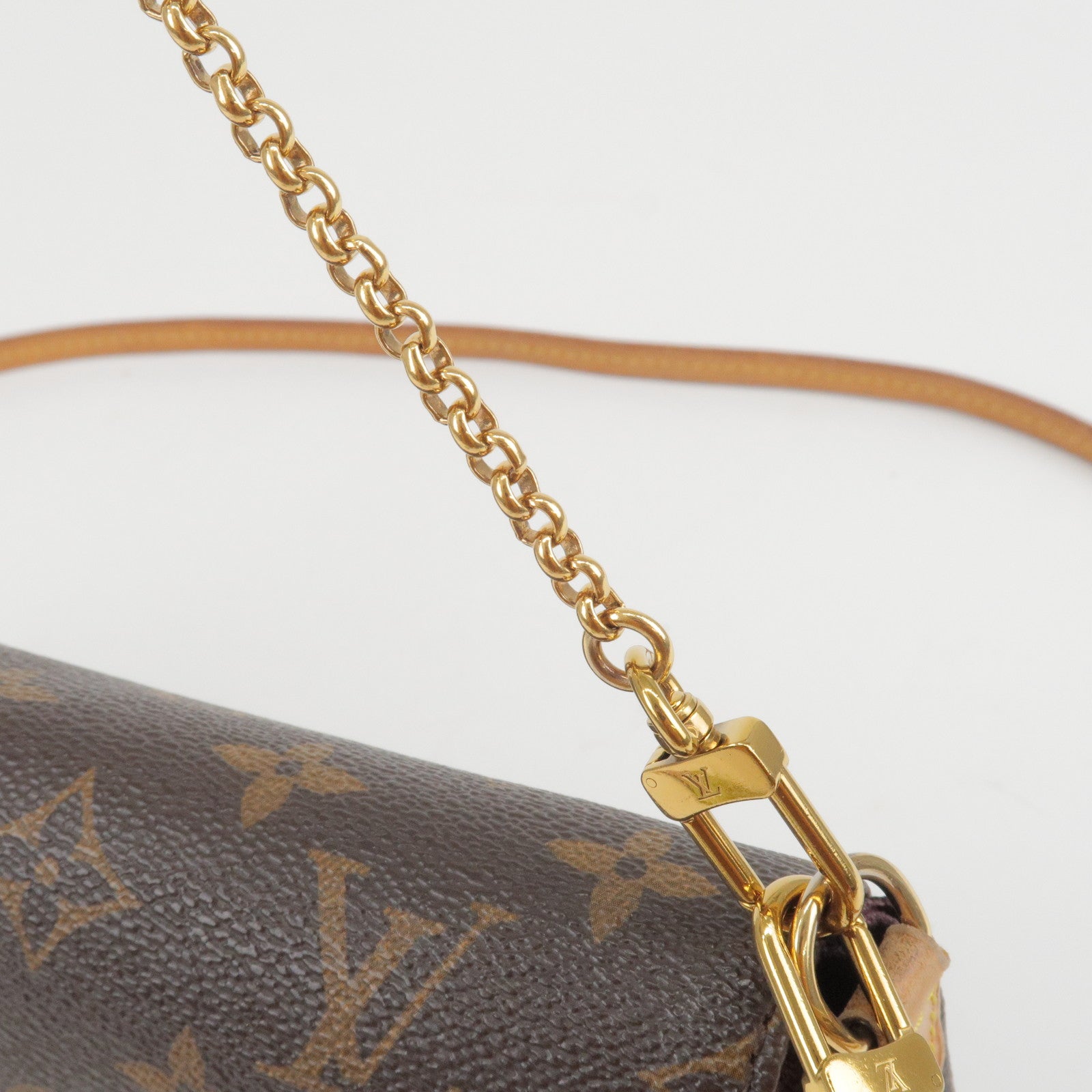 Louis Vuitton Favorite Monogram Handbag M40718