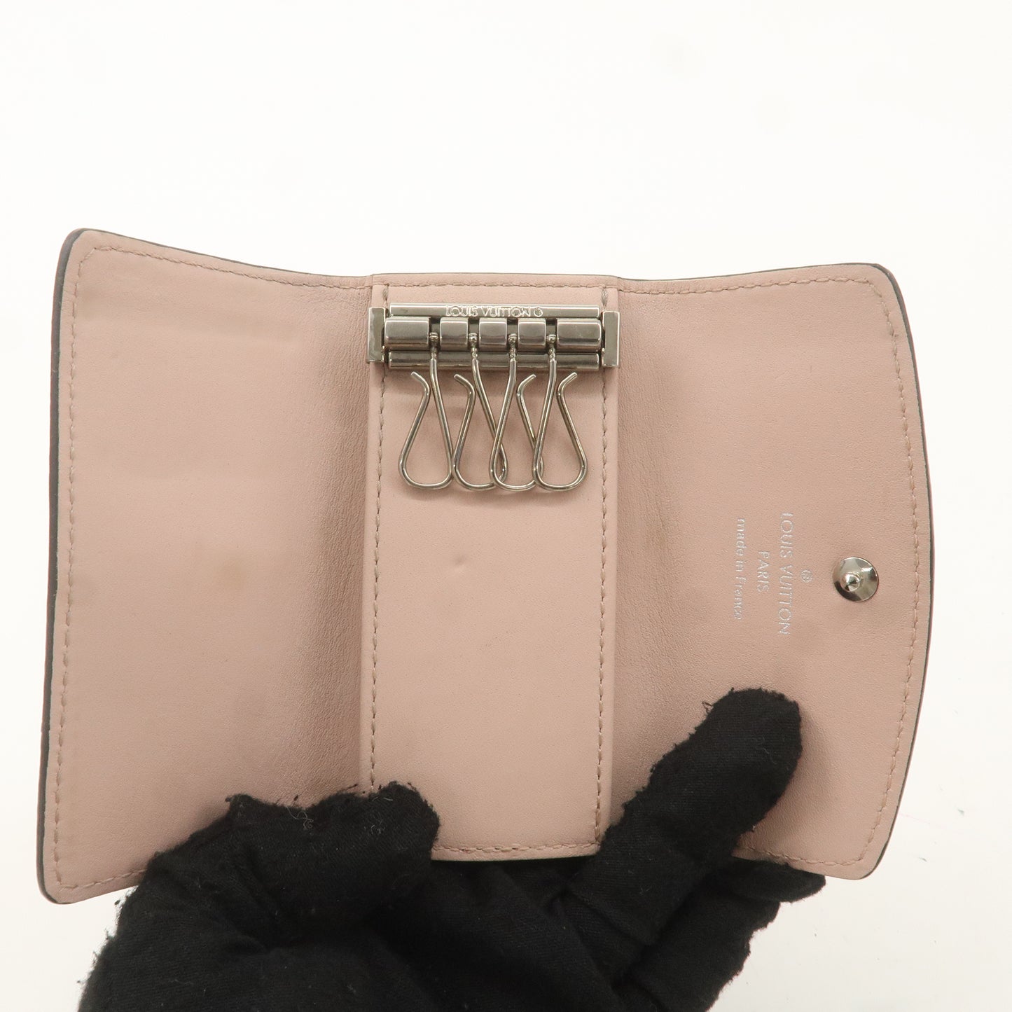 Louis Vuitton Monogram Mahina Multiclés 4 Key Case Magnolia M64056