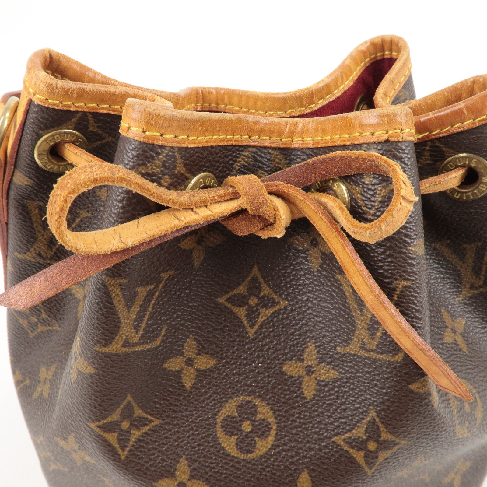 Louis Vuitton, Bags, Louis Vuitton Nono Mm Bucket Bag Monogram With Red  Internal And Strap