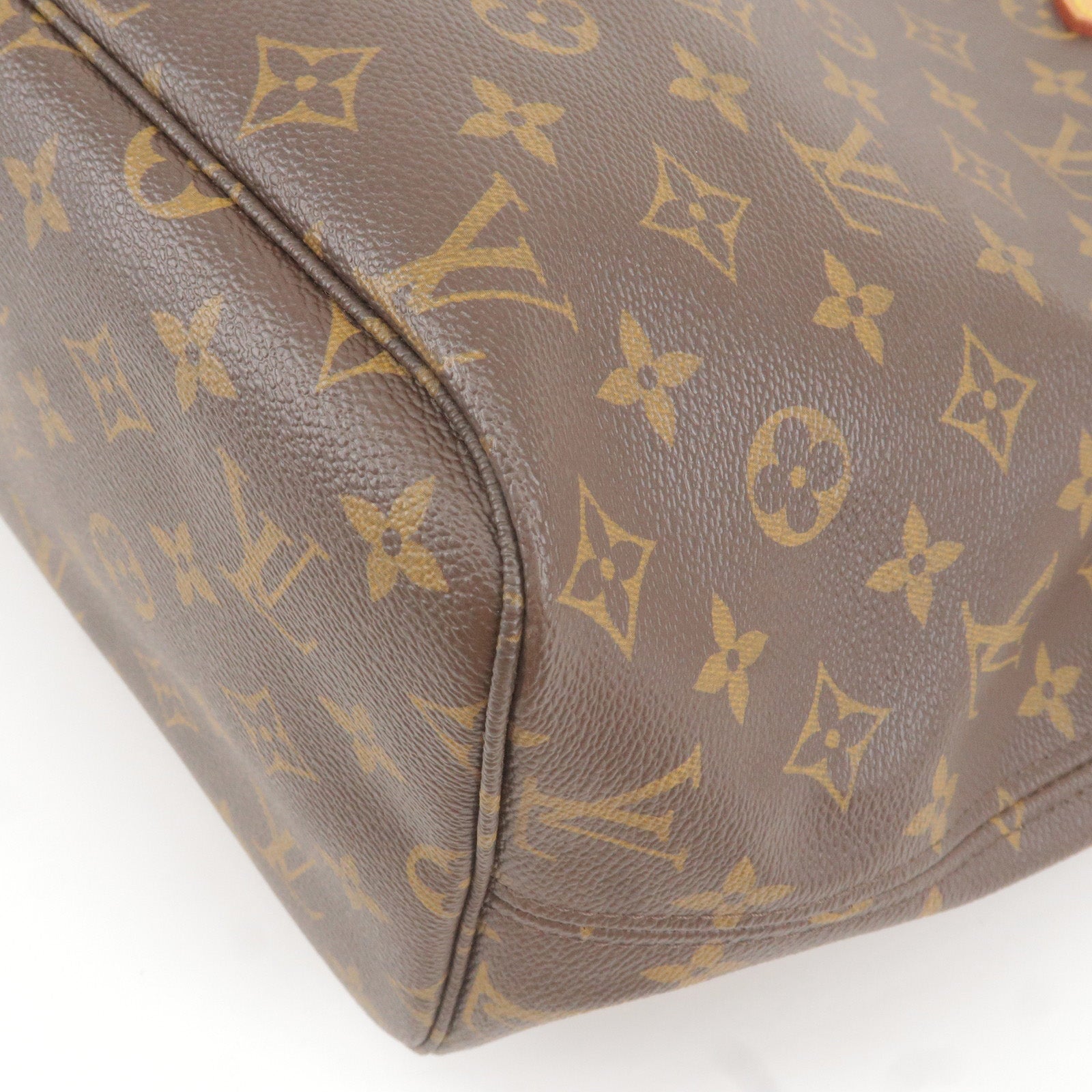 Neverfull - Louis Vuitton s Fornasetti-patterned coat for fall 21 - Tote -  M40156 – LVMH Moet Hennessy Louis Vuitton - Monogram - Bag - Louis - MM -  Vuitton