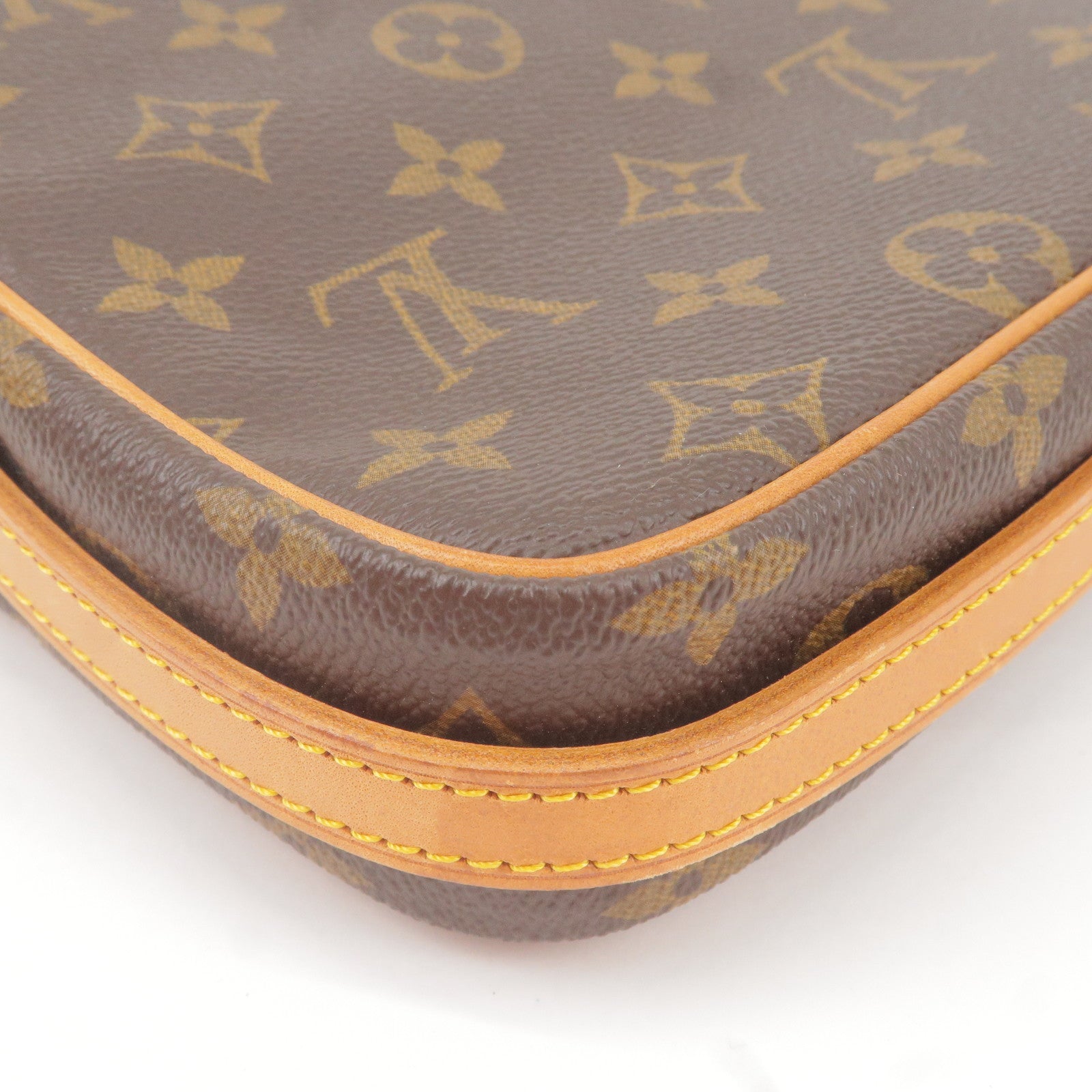 Louis-Vuitton-Monogram-Saint-Germain-24-Shoulder-Bag-M51210 – dct-ep_vintage luxury