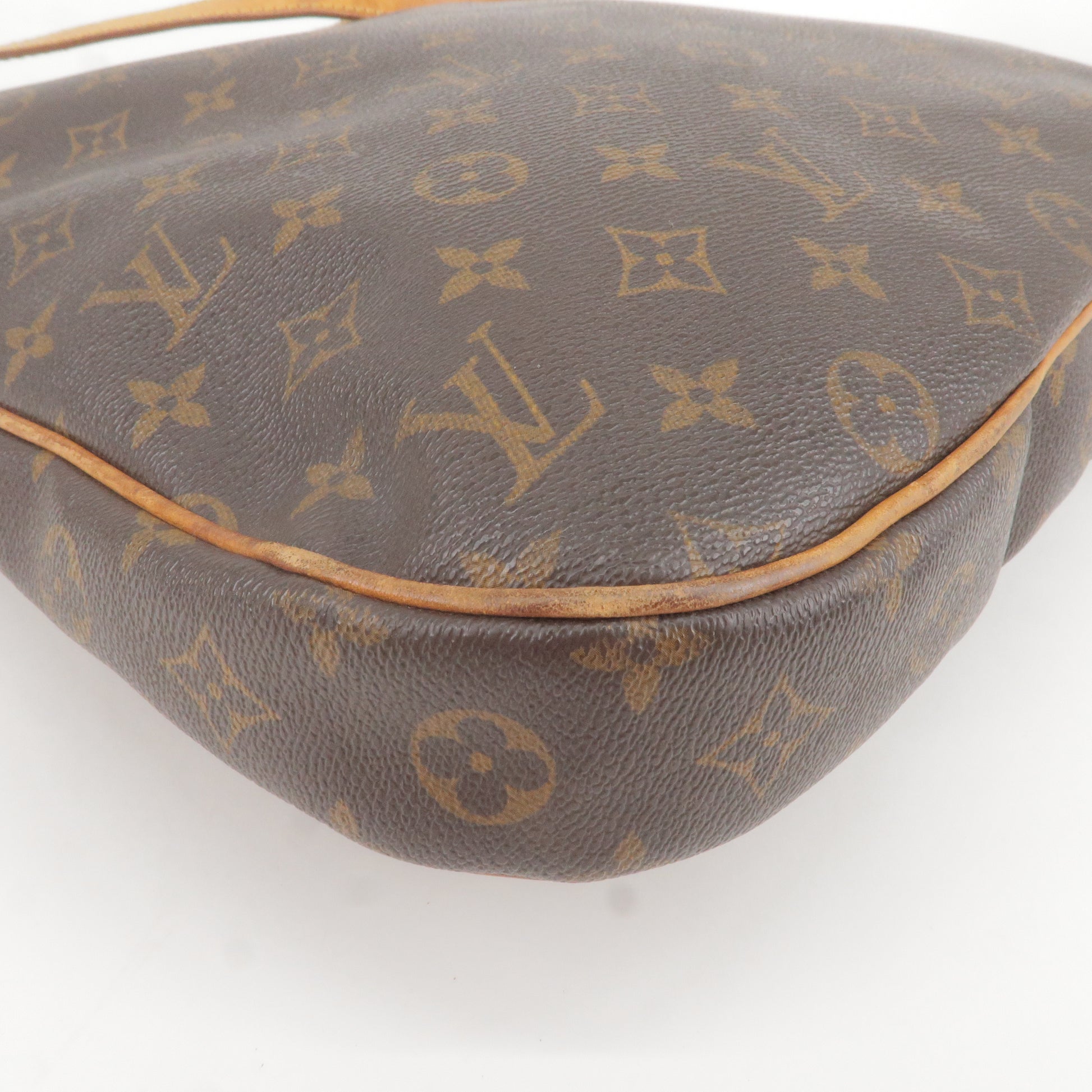 Louis-Vuitton-Monogram-Odeon-MM-Shoulder-Bag-M56389 – dct-ep_vintage luxury  Store