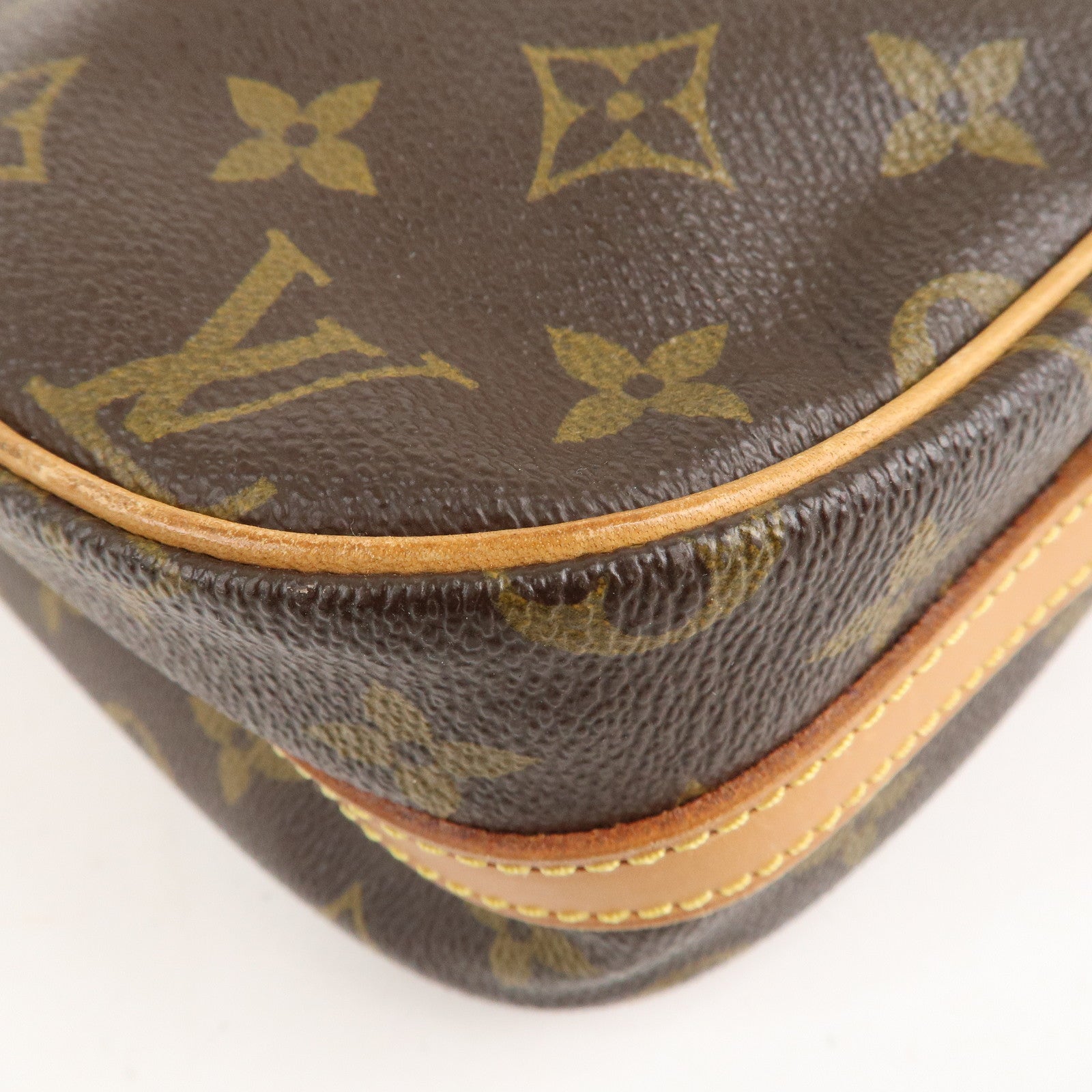 Louis Vuitton Semi-Shoulder Shoulder Bag