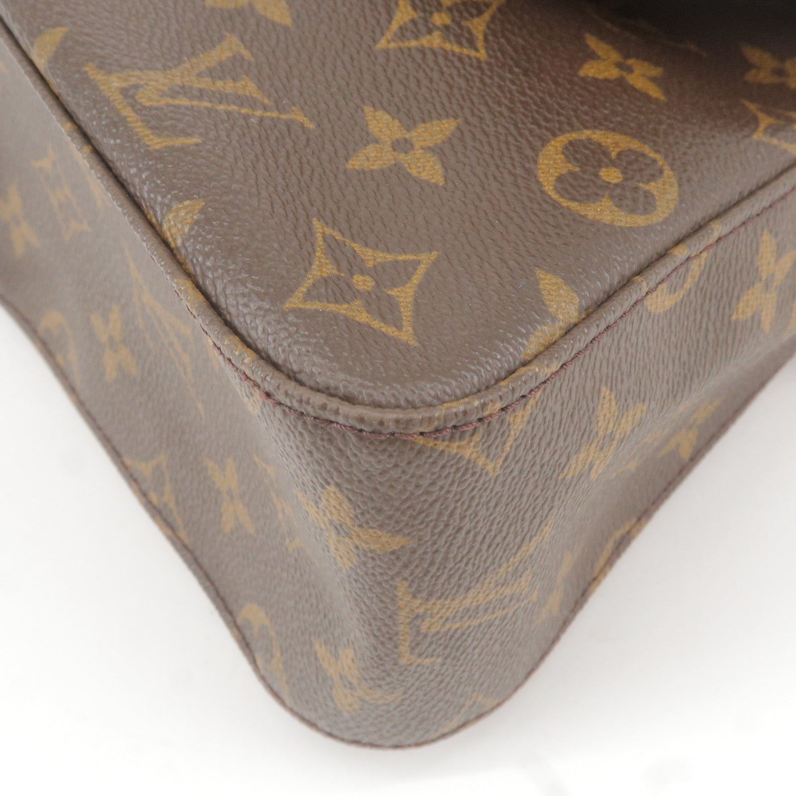 Louis Vuitton pre-owned Limited Edition Debossed Monogram Keepall Travel Bag  - Farfetch