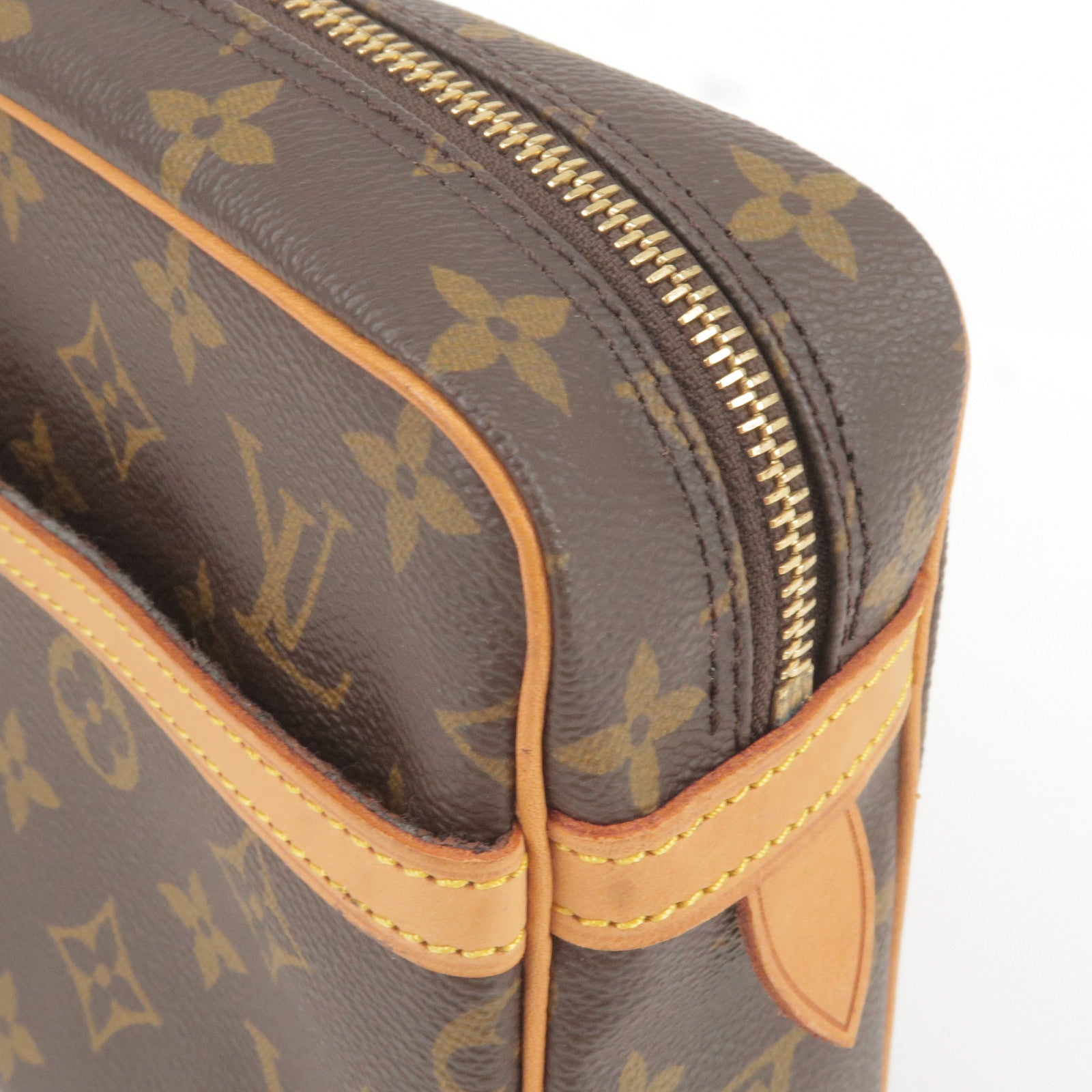 Pre-owned Louis Vuitton Clutch Bag In Beige
