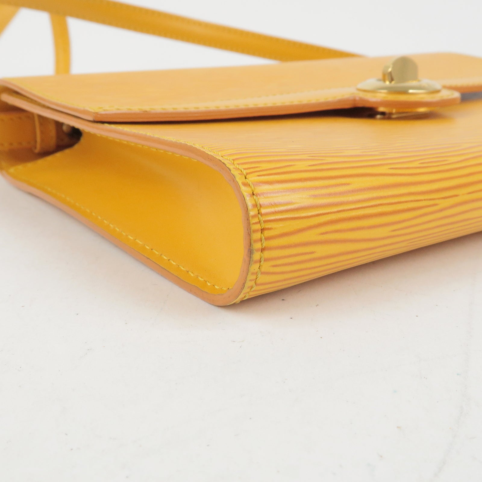 Louis-Vuitton-Epi-Pochette-Arche-Shoulder-Bag-Yellow-M52579 –  dct-ep_vintage luxury Store