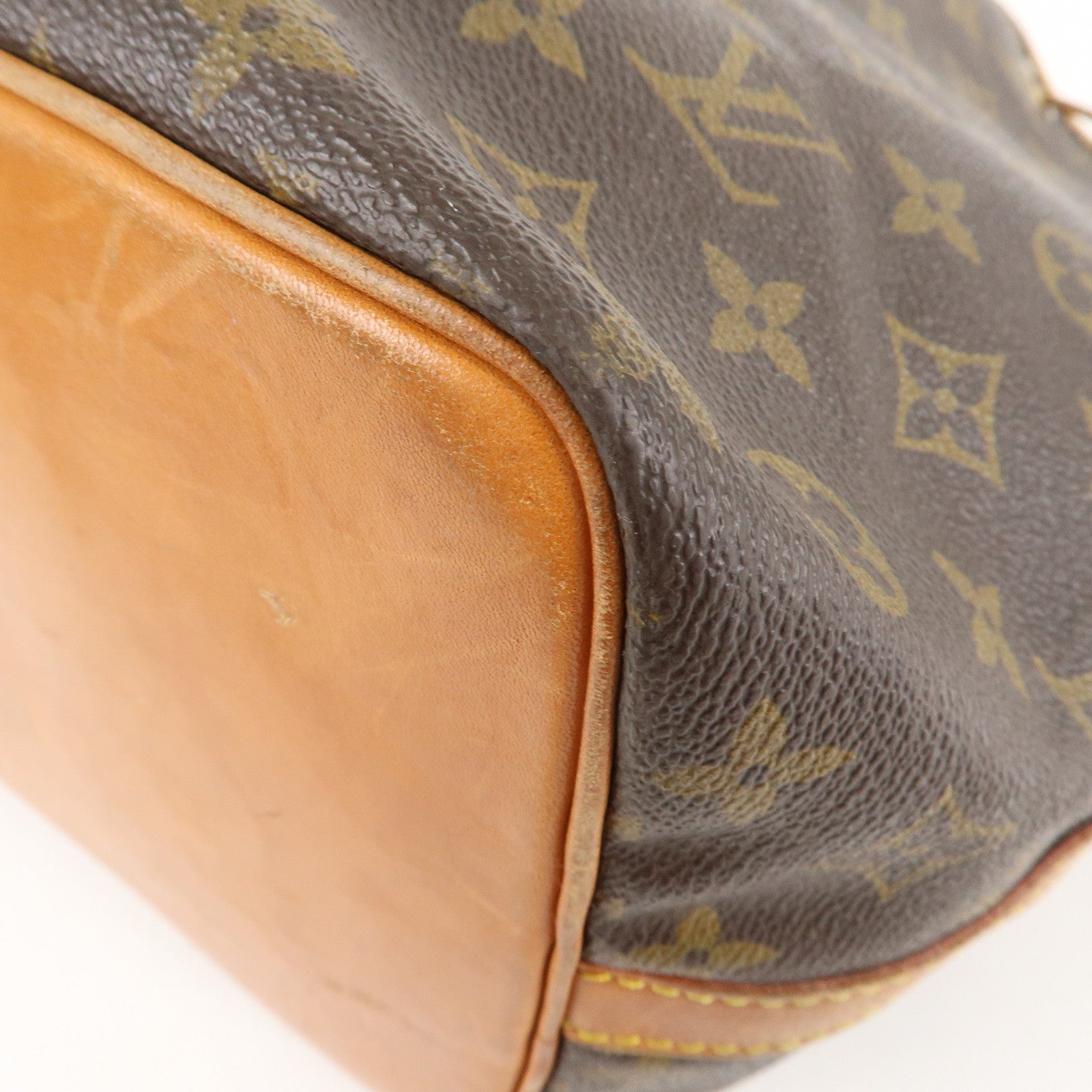 How to Remove Watermarks From Louis Vuitton Leather