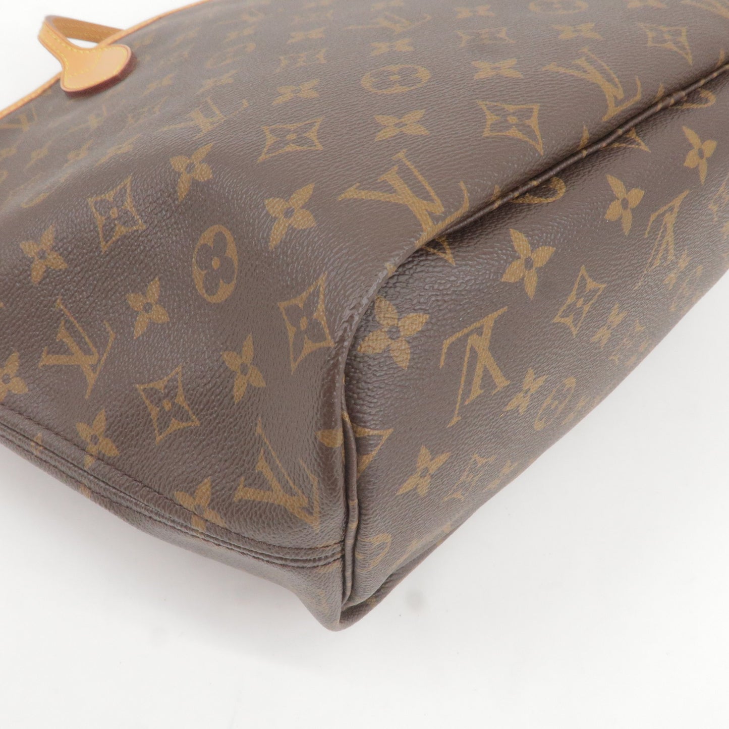 Louis Vuitton Monogram Neverfull MM Tote Bag M40995