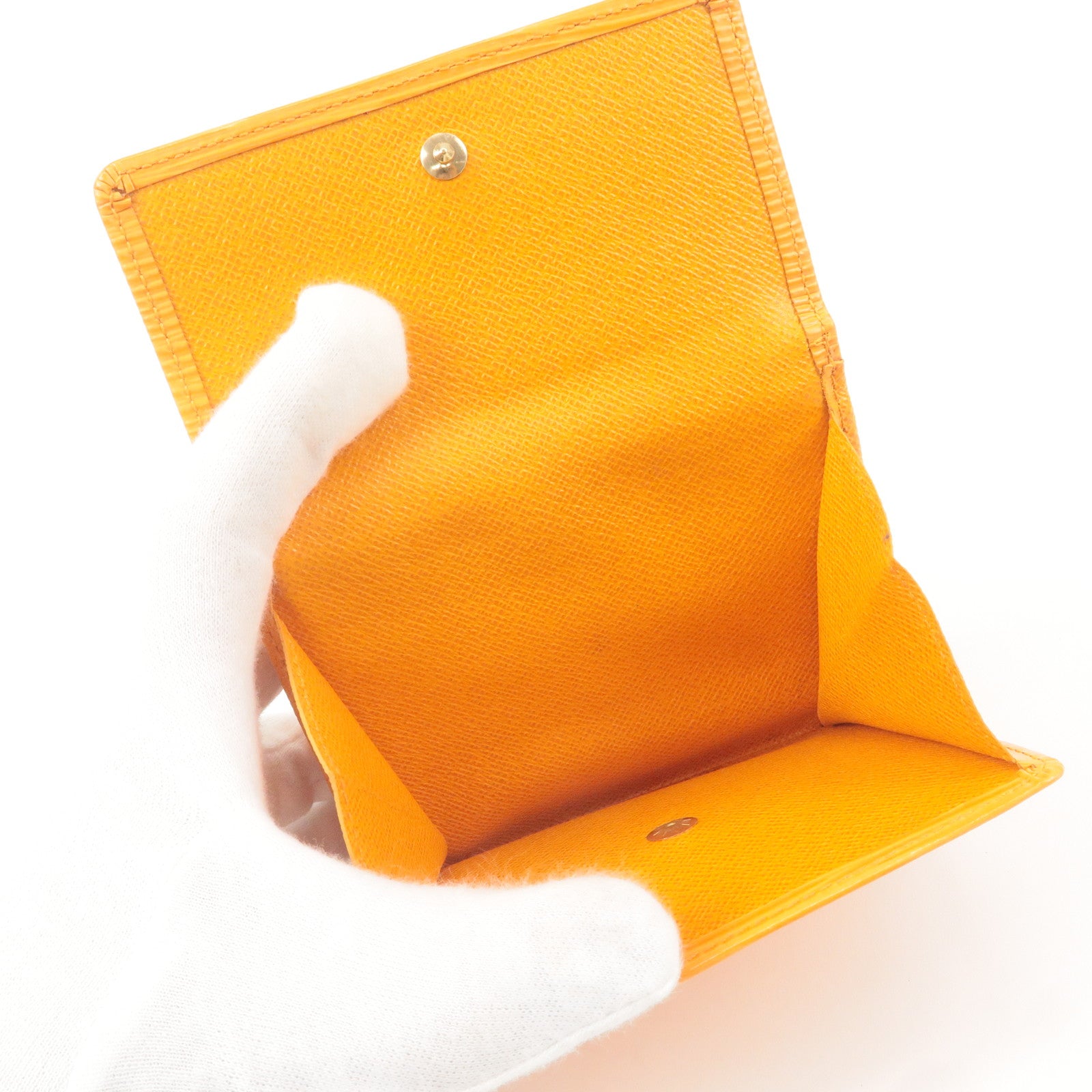 Louis-Vuitton-Epi-Leather-Wallet-Mandarin-Orange-M6330H – dct