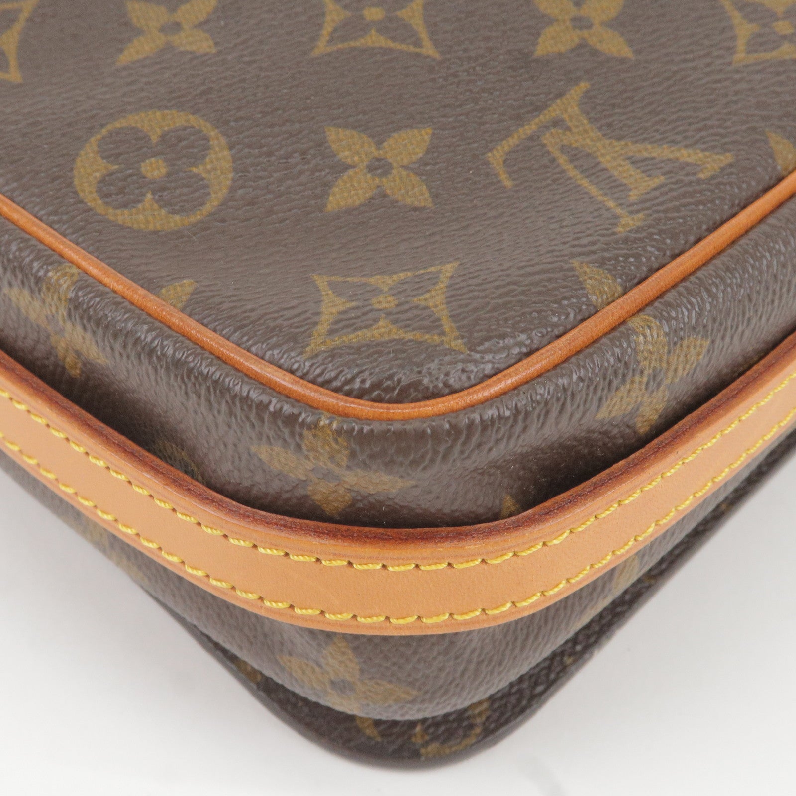 Louis Vuitton Monogram Saint Germain 28 - Brown Shoulder Bags, Handbags -  LOU786564