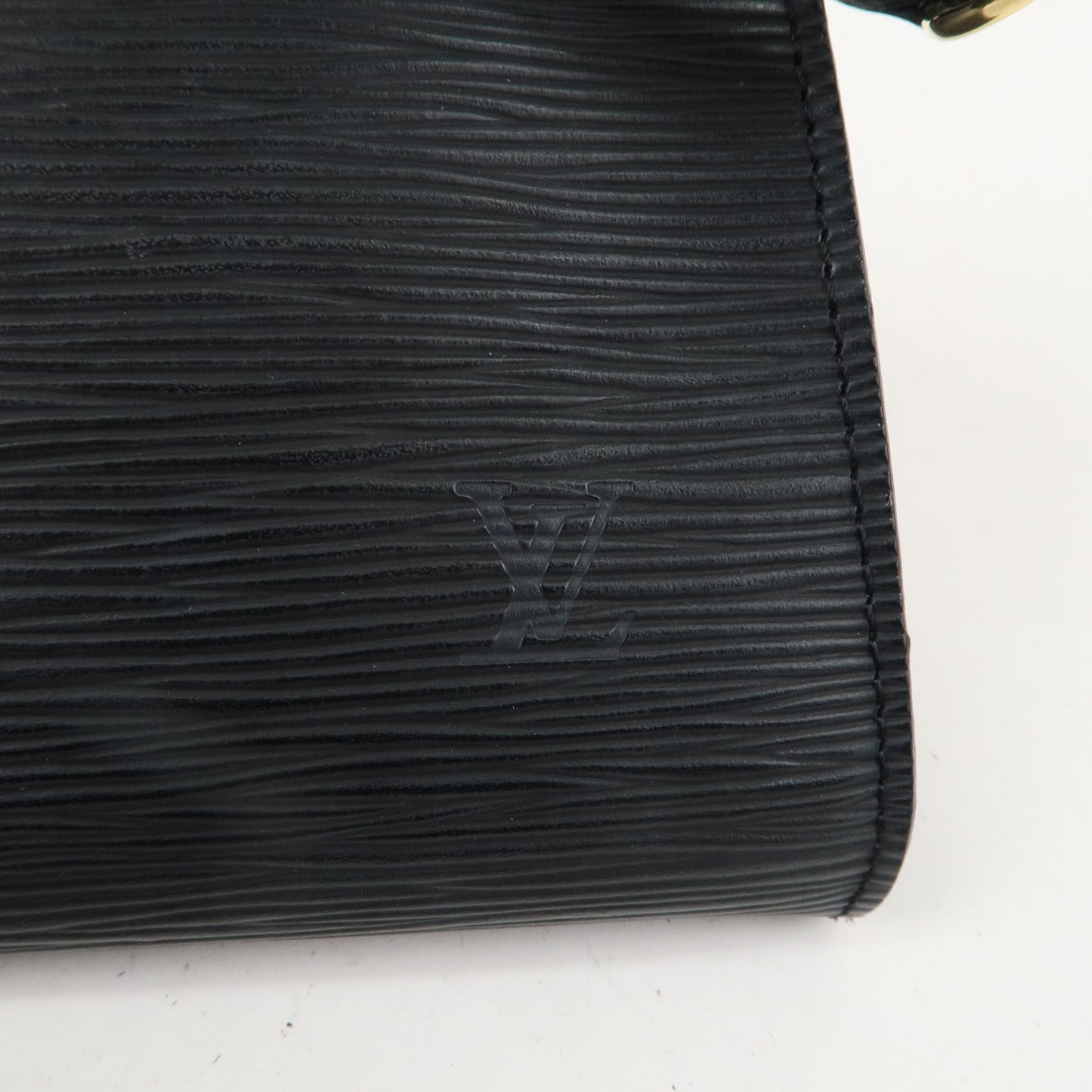 Louis Vuitton Epi Pochette Accessoires Pouch Noir Black M52942