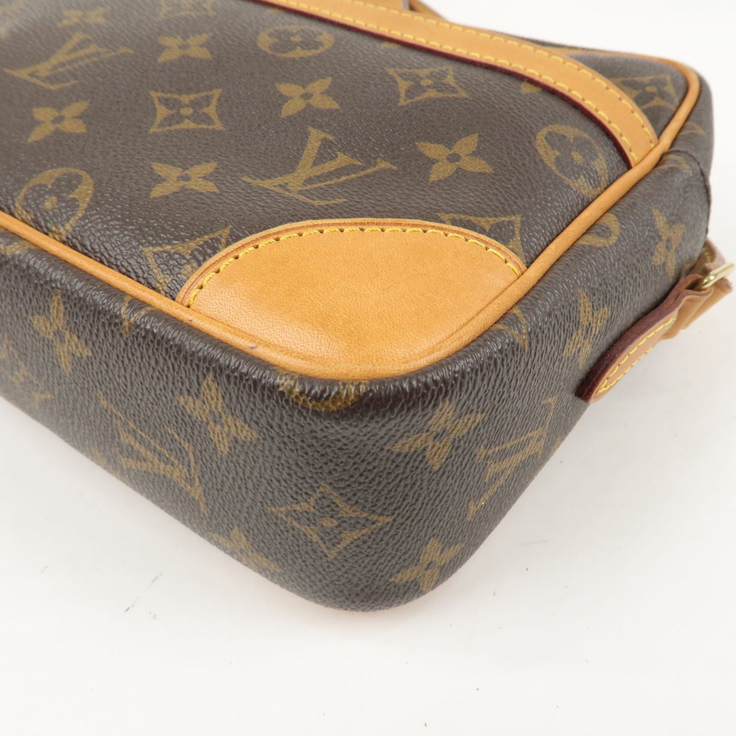 Vuitton - Bag - Trocadero - Monogram - Bolso Louis Vuitton Antigua modelo  grande en lona roja y malva - 27 - Louis - M51274 – Louis Vuitton pre -  Shoulder - owned Olympe MM tote bag