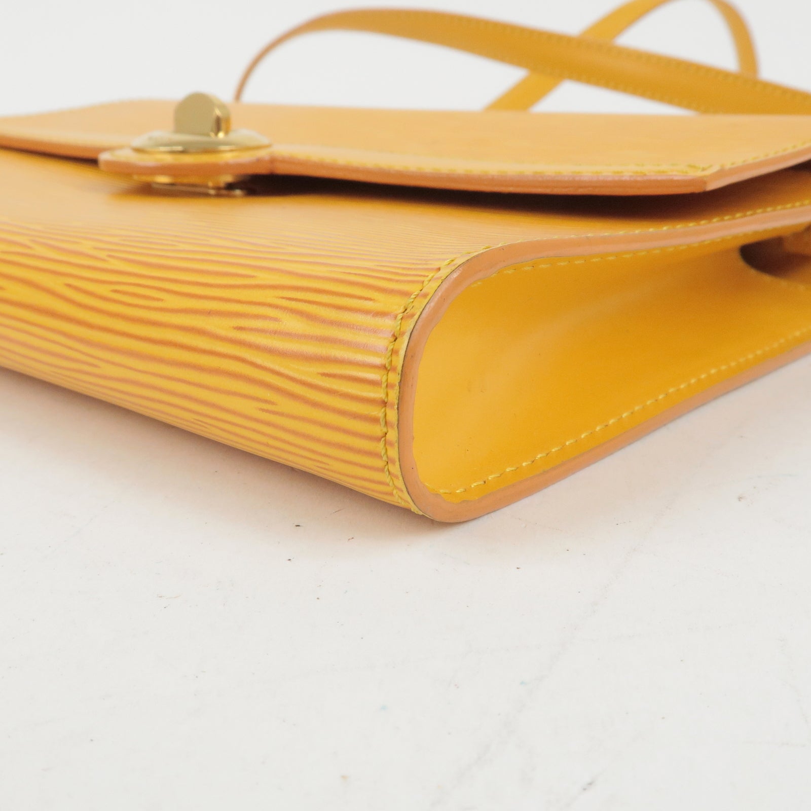 LOUIS VUITTON Arche Pochette Epi Leather Shoulder Bag Yellow-US