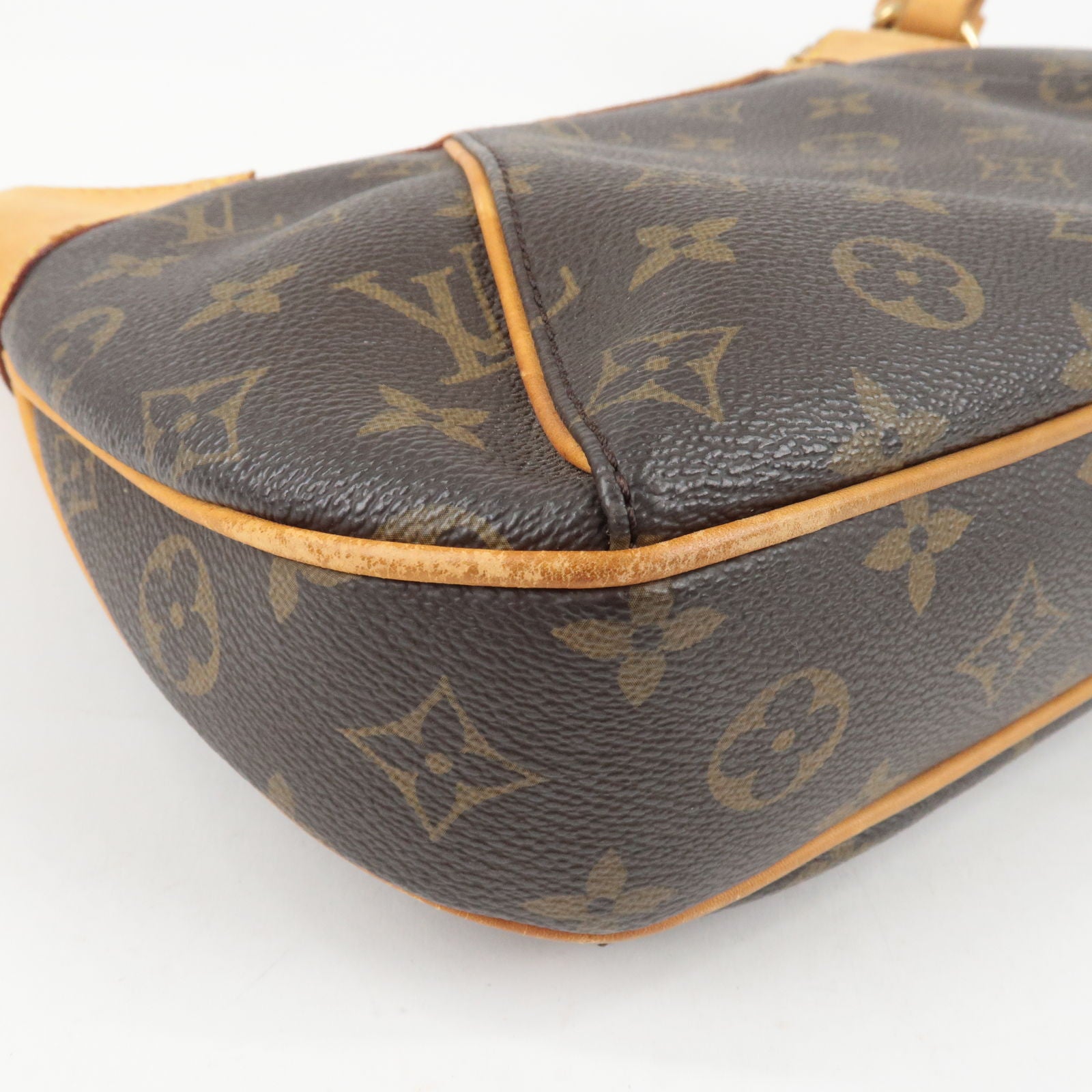 Louis Vuitton Thames Shoulder Bag Brown Leather M56384 20230922N