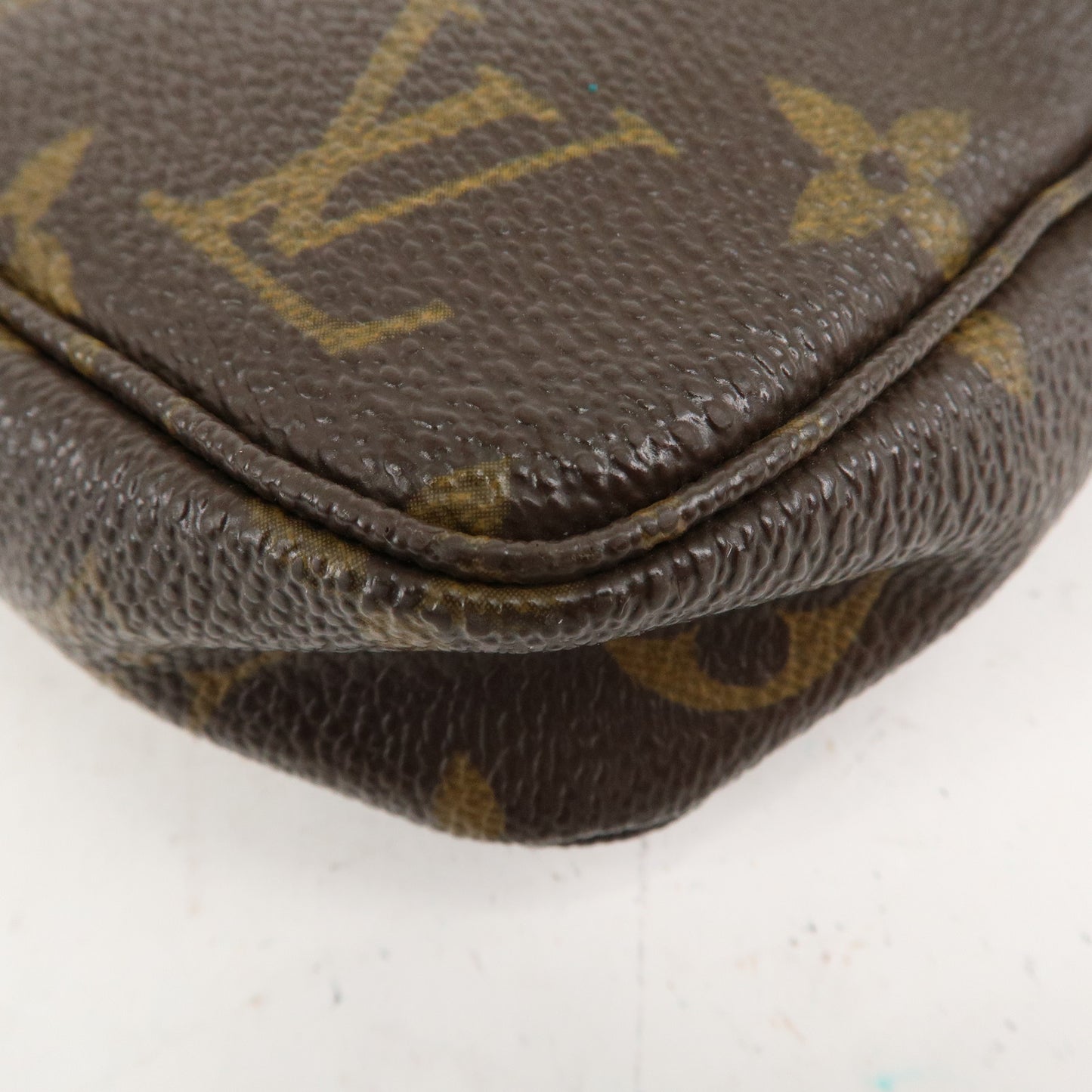 Louis Vuitton Monogram Pochette Accessoires Pouch M51980