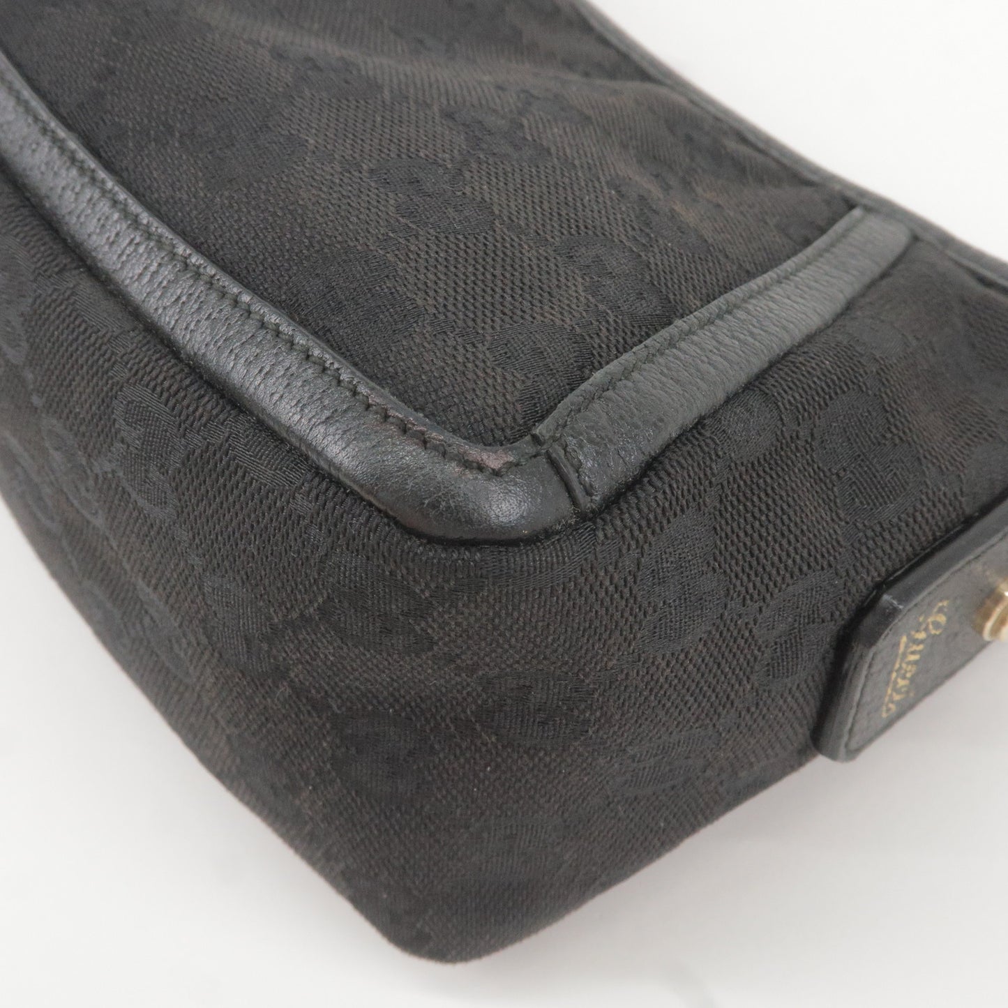 GUCCI Abbey GG Canvas Leather Pouch Bag Purse Black 130939