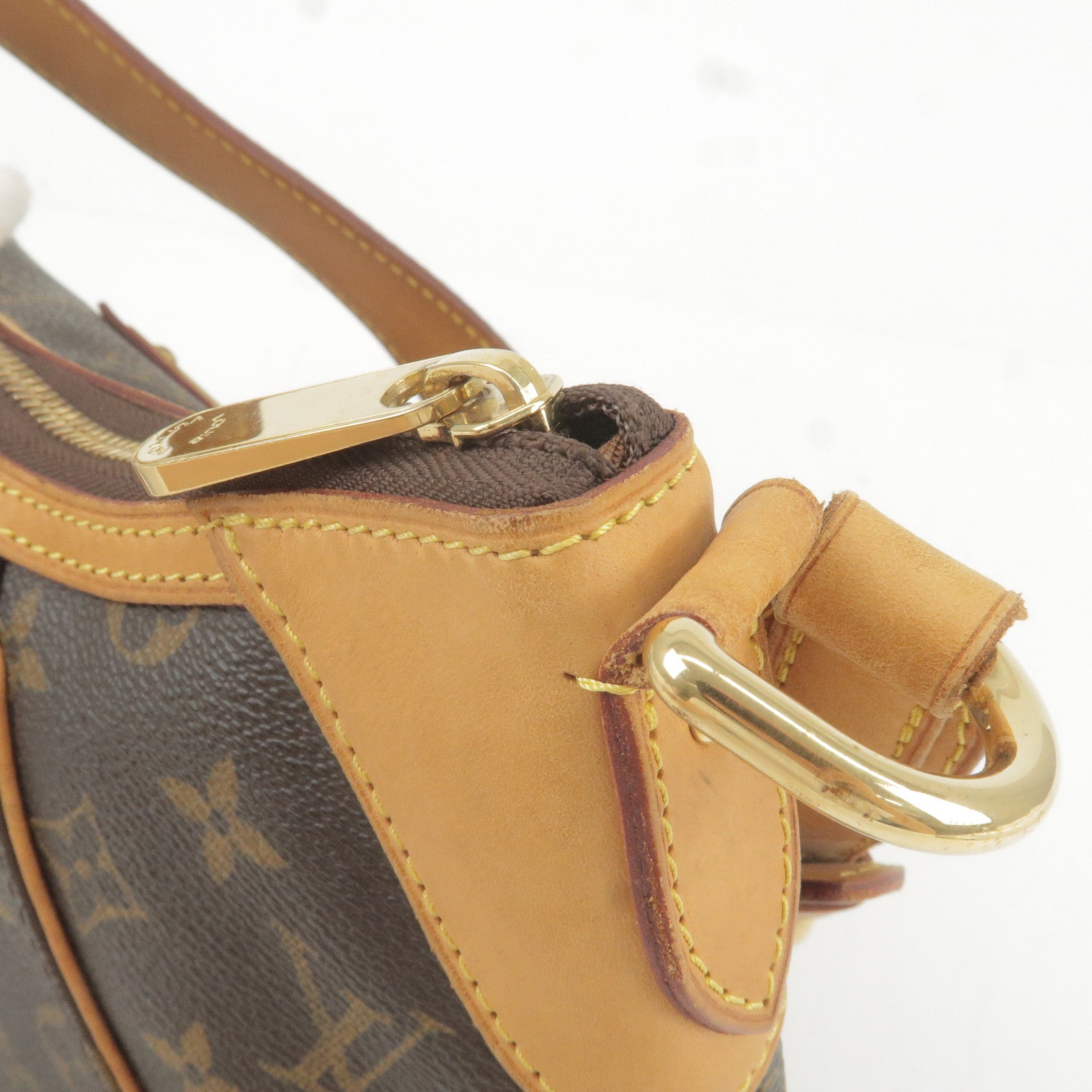 Brown Louis Vuitton Monogram Thames PM Shoulder Bag – Designer Revival
