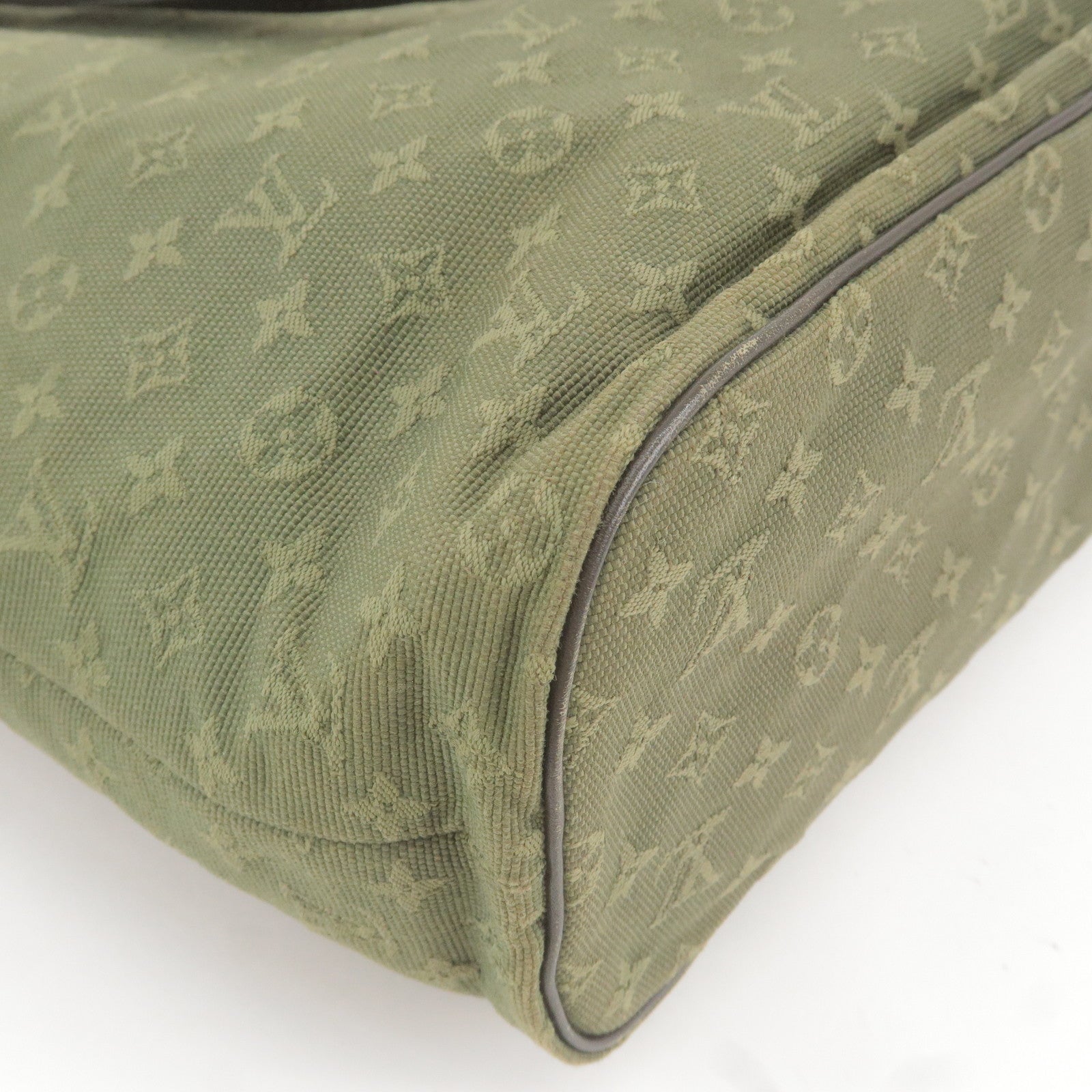 Louis Vuitton Monogram Mini Lin Lucille GM M92681 Green Cloth ref.976558 -  Joli Closet