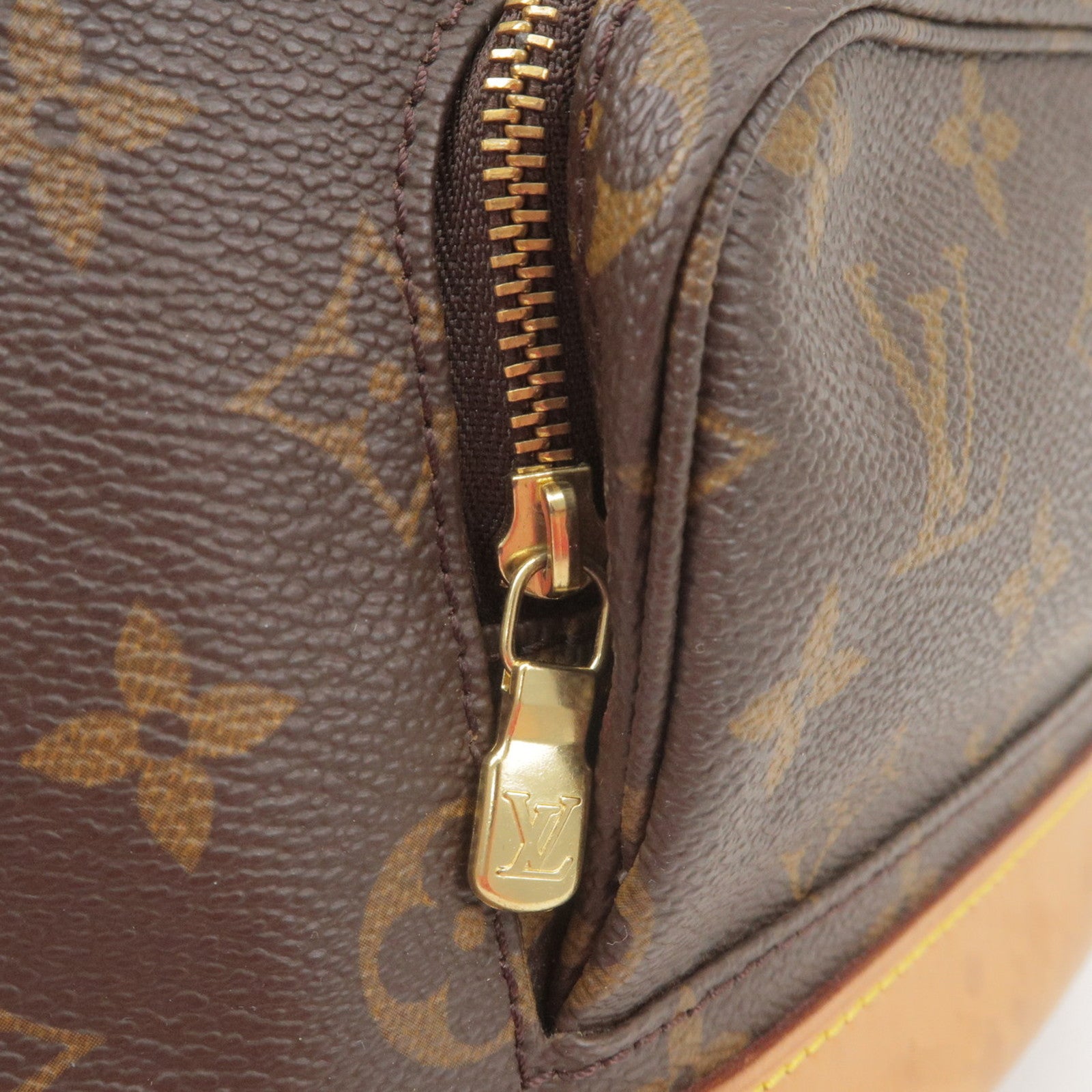 Louis Vuitton 2016 pre-owned Cluny MM Épi leather handbag - Orange