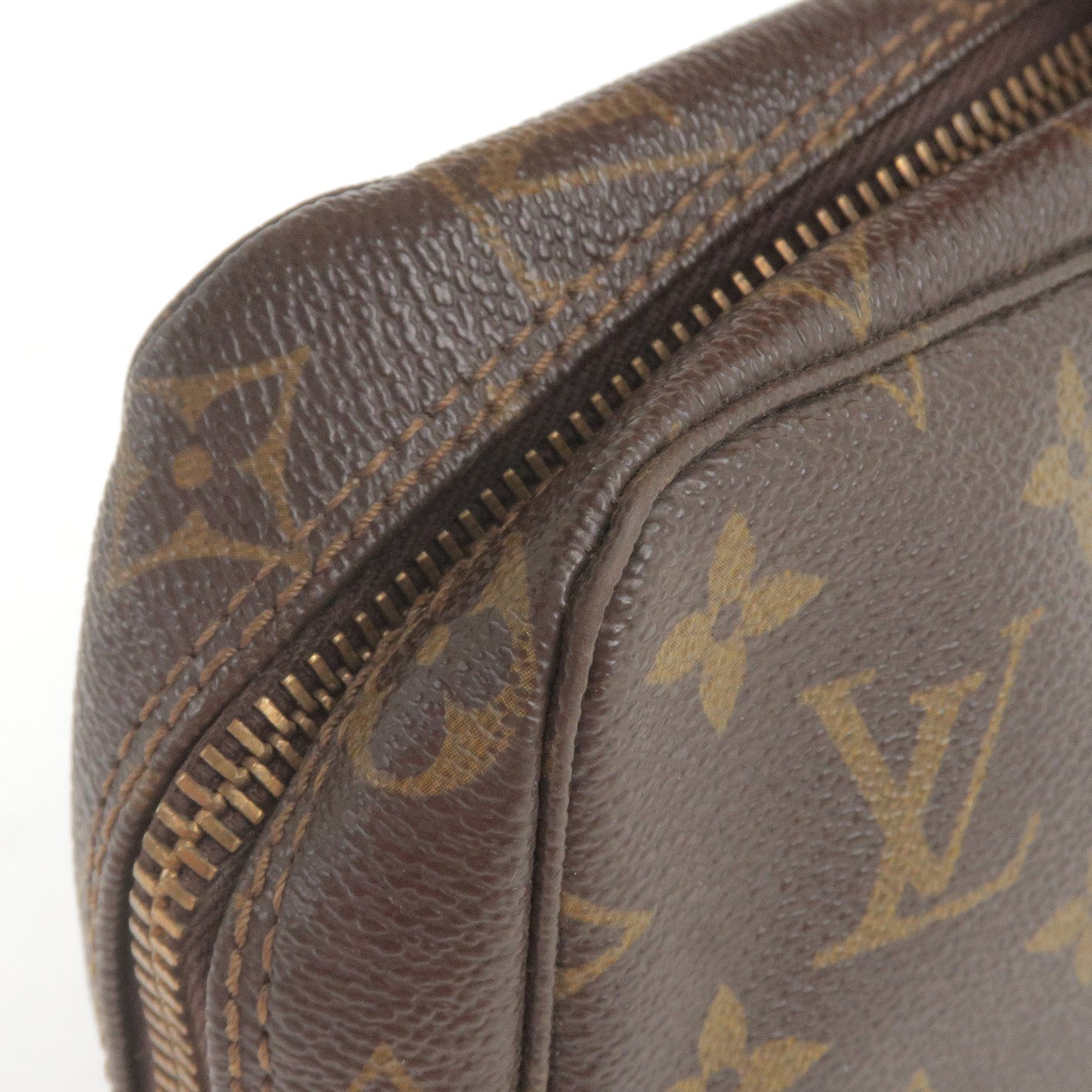 Louis-Vuitton-Monogram-Trousse-Toilette-23-Cosmteic-Pouch-M47524