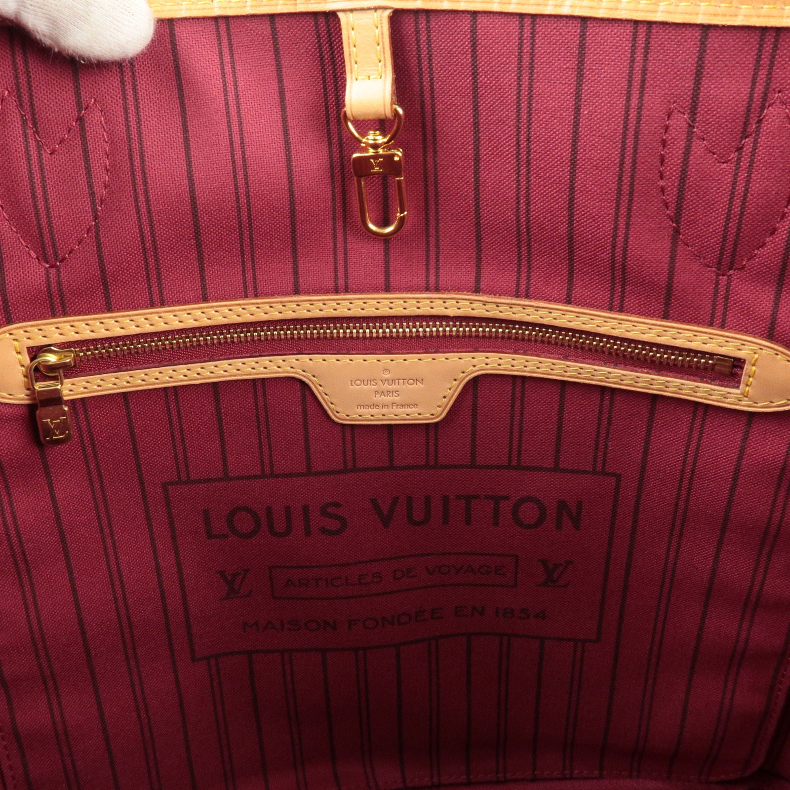 Pre-owned Louis Vuitton 2010 Alma Pm Tote Bag In Red