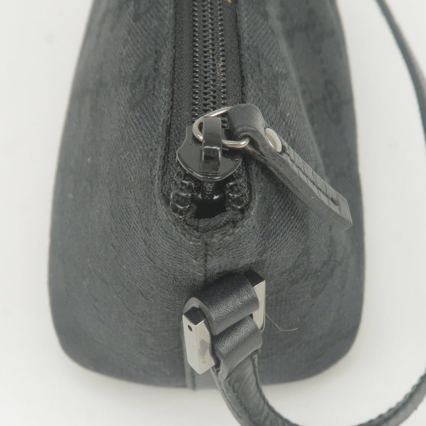 GUCCI GG Canvas Leather Boat Bag Pouch Purse Black 07198