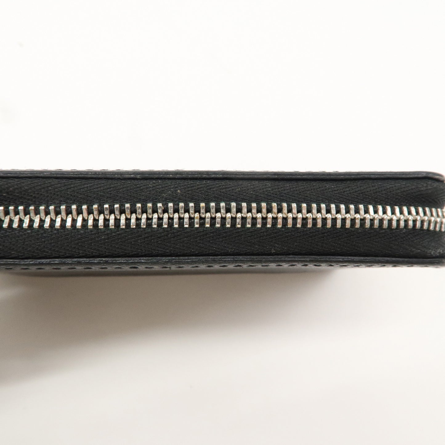 Louis Vuitton Taiga Zippy Coin Purse Coin Case Ardoise M30511