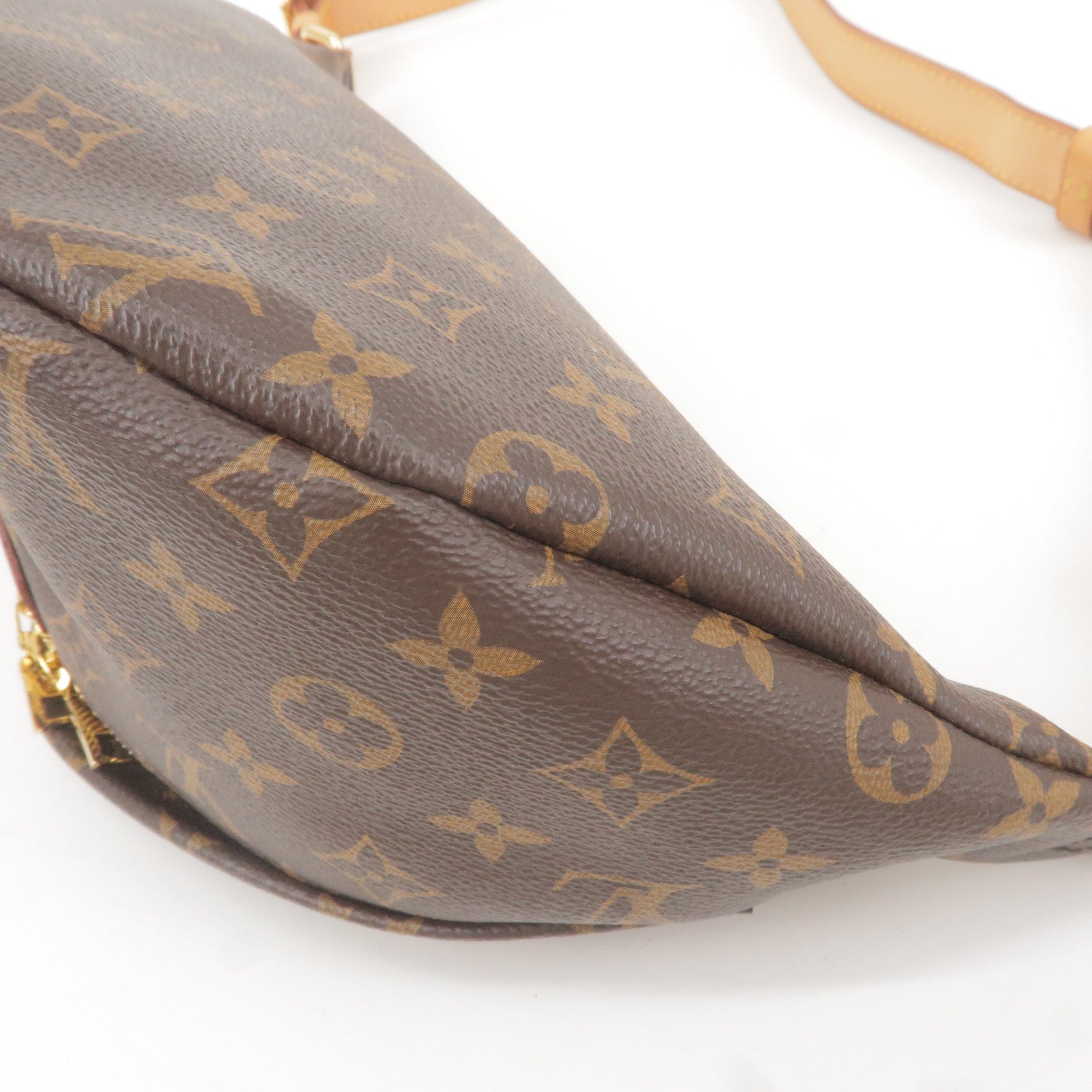 Louis Vuitton Monogram Bumbag M43644 : : Bags, Wallets