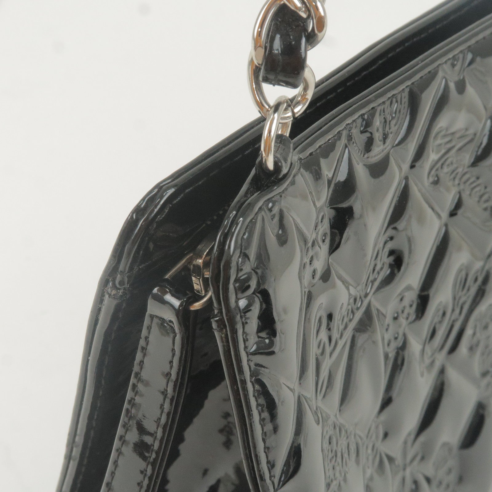 CHANEL-Icon-Enamel-Leather-Symbol-Charm-Chain-Shoulder-Bag-A37156
