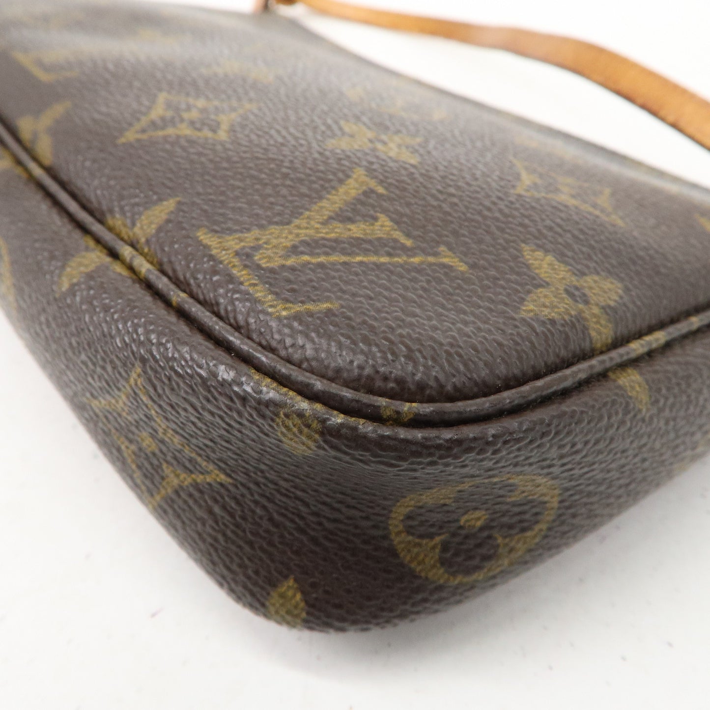 Louis Vuitton Monogram Pochette Accessoires Hand Bag M51980