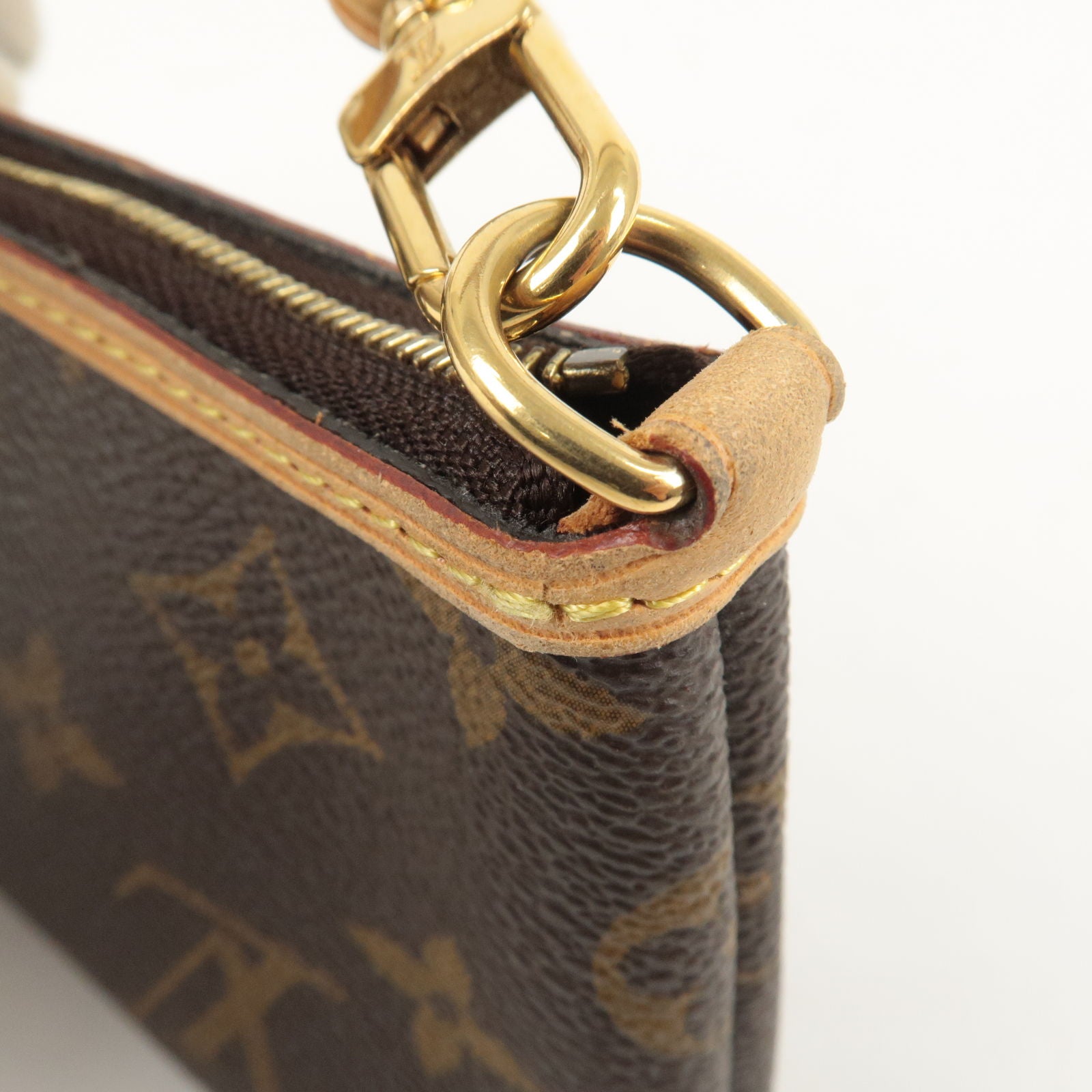 Charming Elegance: Louis Vuitton M40309 Mini Pochette Delightful Monogram  Canvas Review 