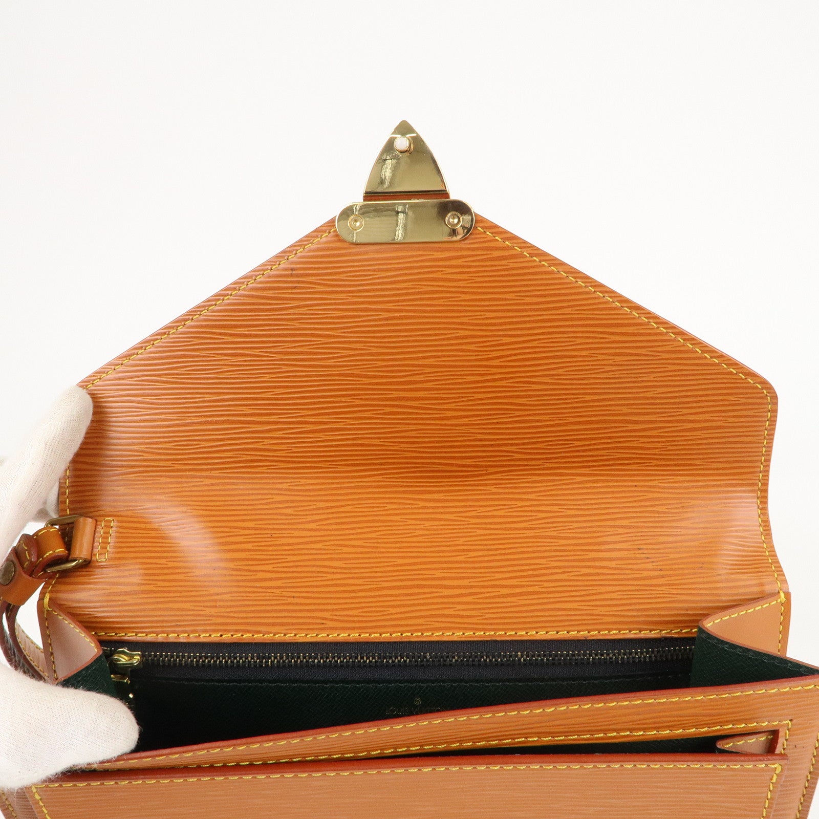 Louis Vuitton Epi Pochette Serie Dragonne M52612 Noir Leather Clutch Bag  Second