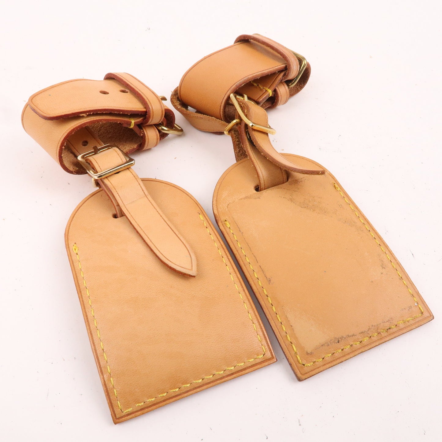 Louis Vuitton Set of 10 Name Tag & Poignet Leather Beige