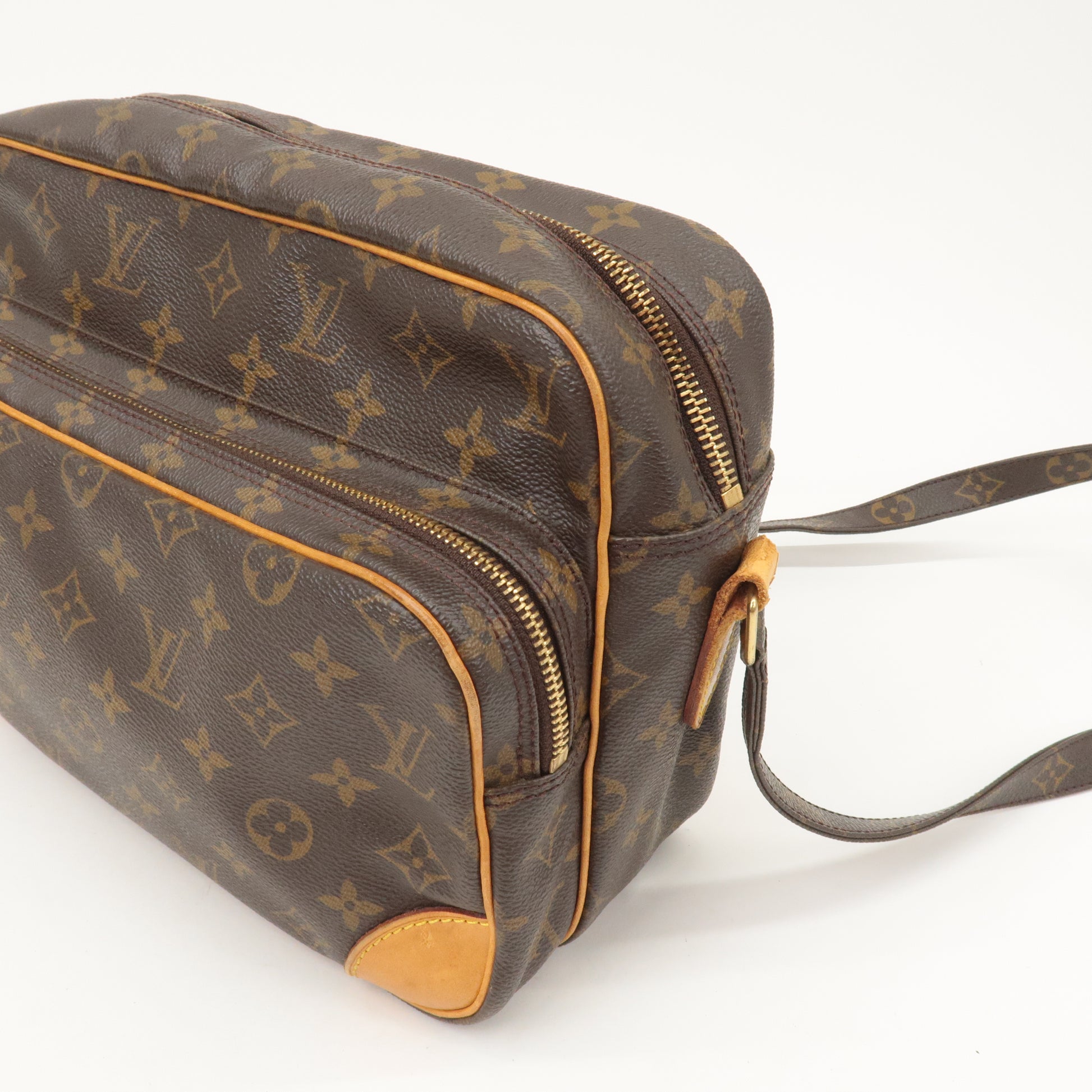 Louis-Vuitton-Monogram-Nile-Shoulder-Bag-Crossbody-Bag-M45244  