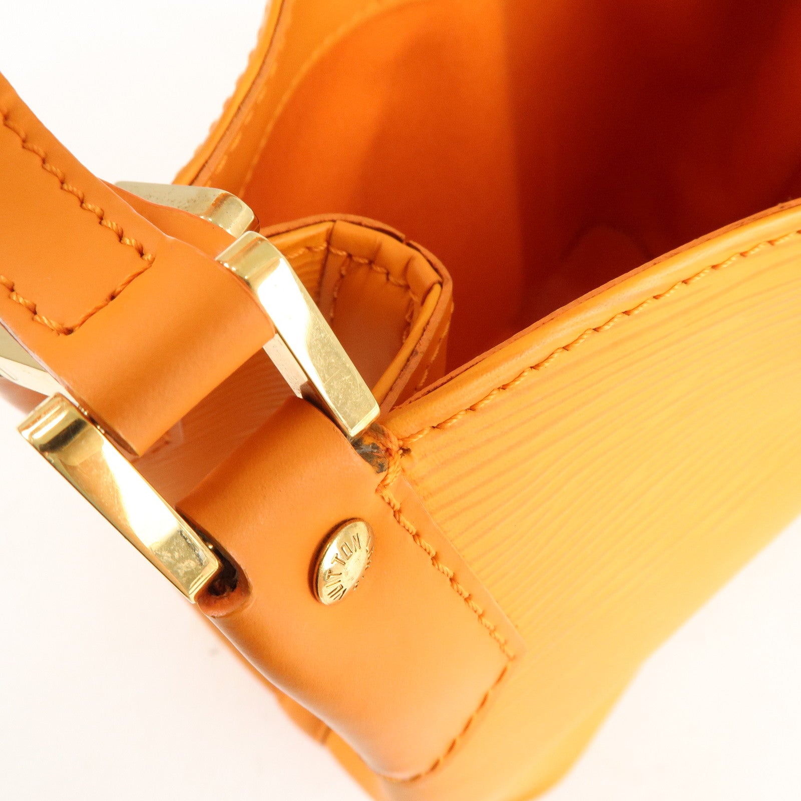 Louis Vuitton Orange Epi Leather Pochette Accessoires Shoulder Bag Louis  Vuitton