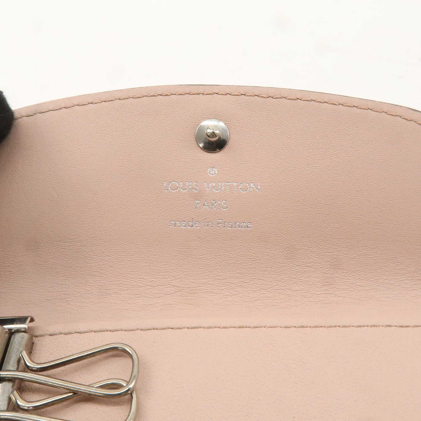 Louis Vuitton Monogram Mahina Multiclés 4 Key Case Magnolia M64056