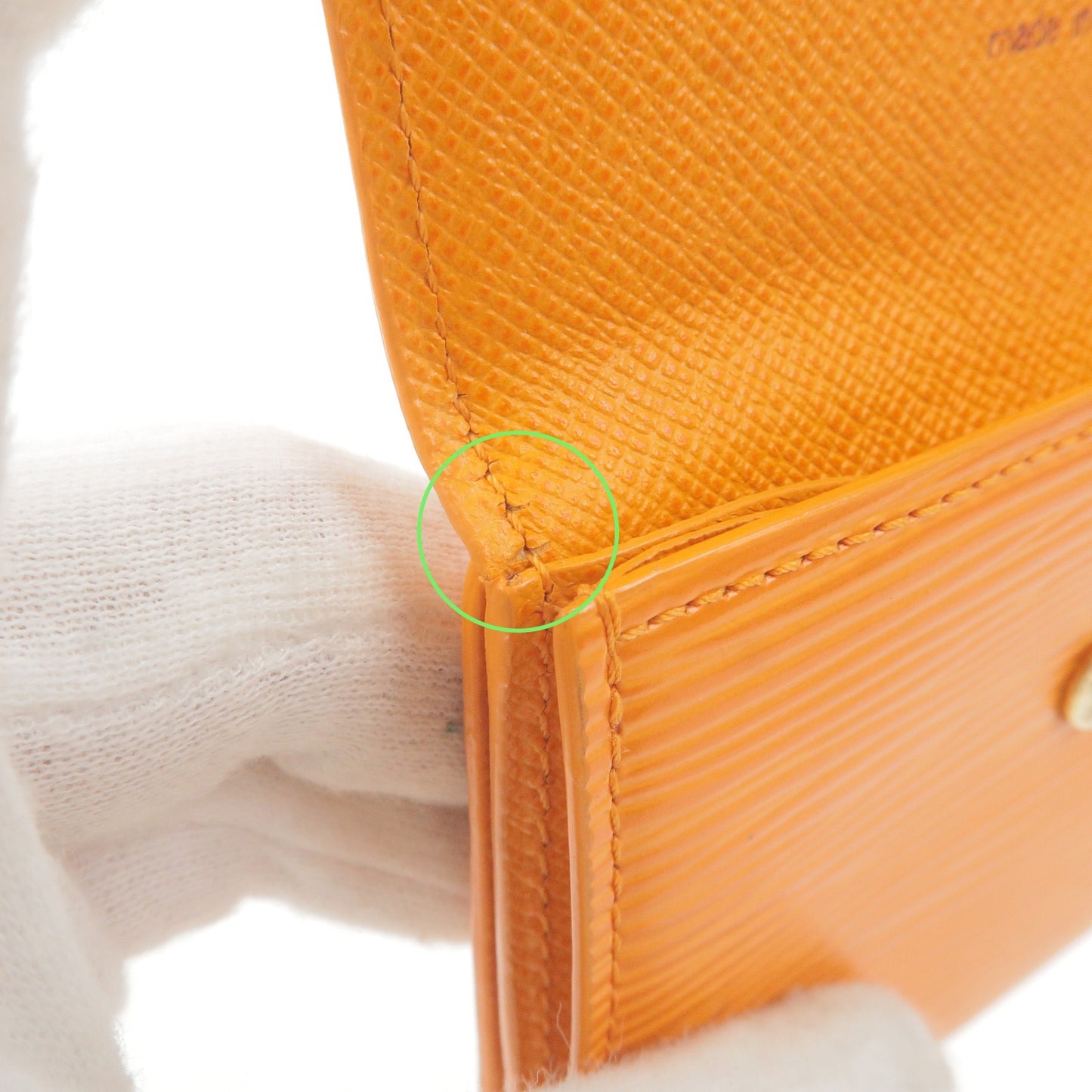 Louis-Vuitton-Epi-Leather-Wallet-Mandarin-Orange-M6330H – dct