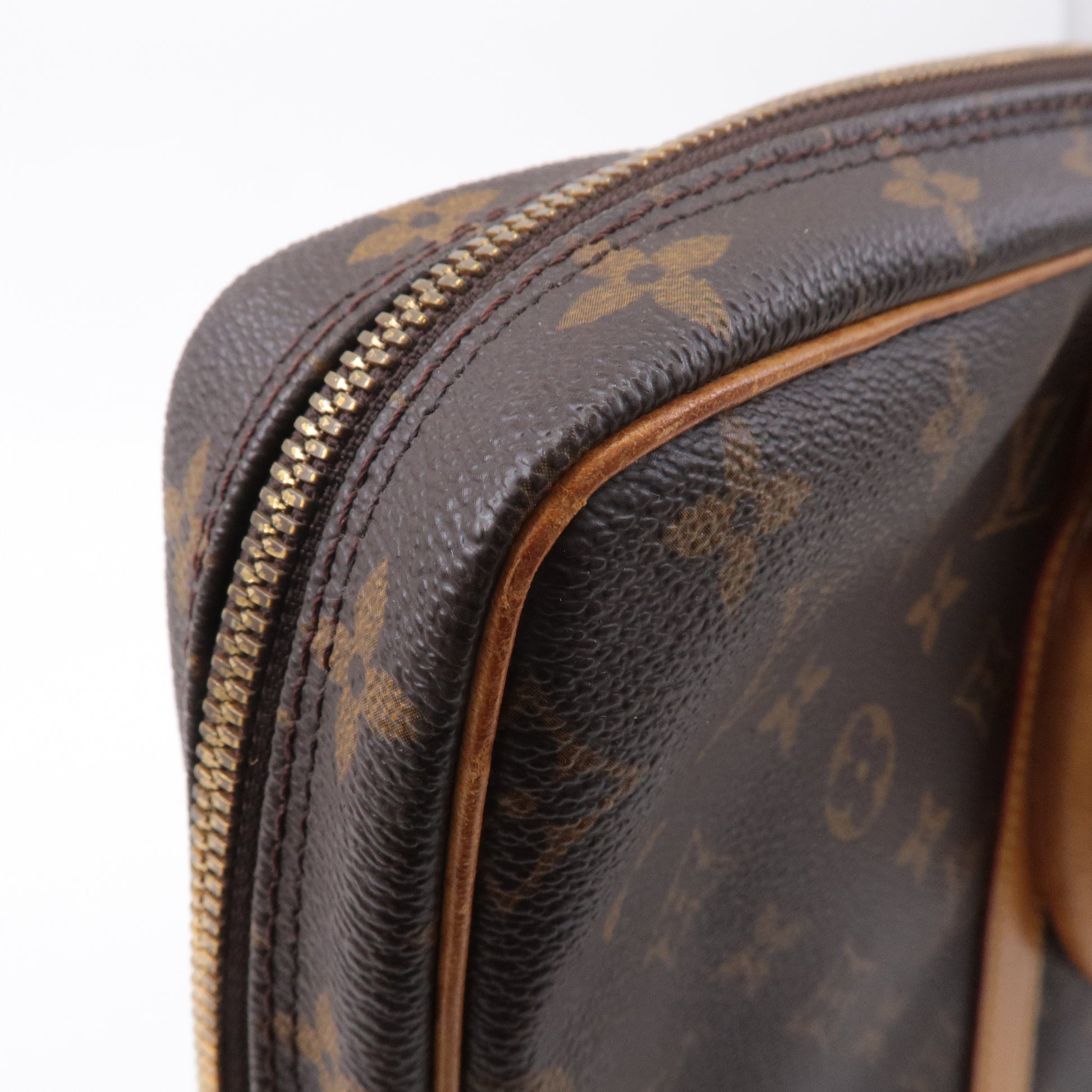 Louis Vuitton Porte Documents Voyage Bag Vintage M53361 – Timeless Vintage  Company